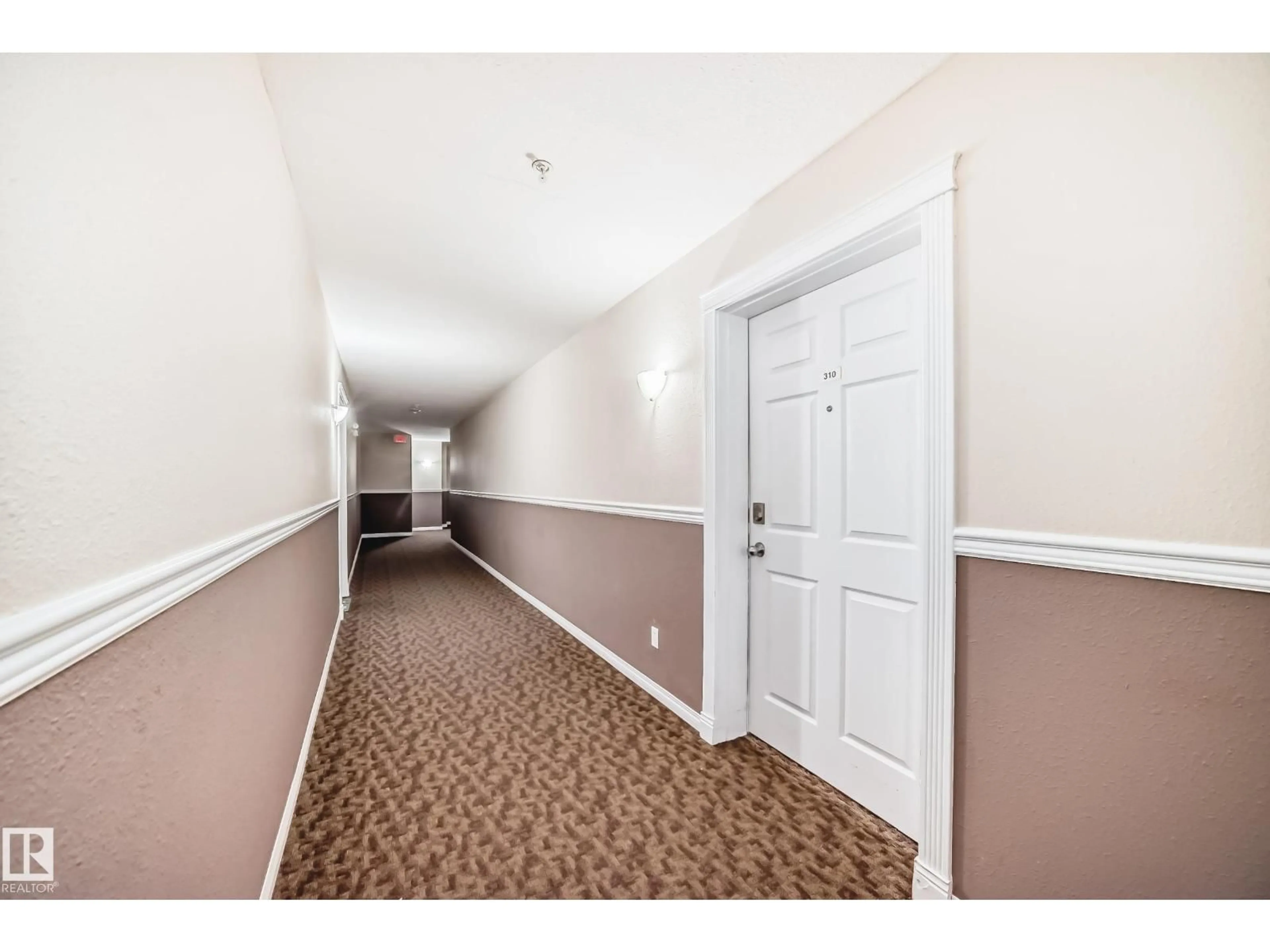 Indoor foyer for #302 - 4309 33 ST, Stony Plain Alberta T7Z0C4