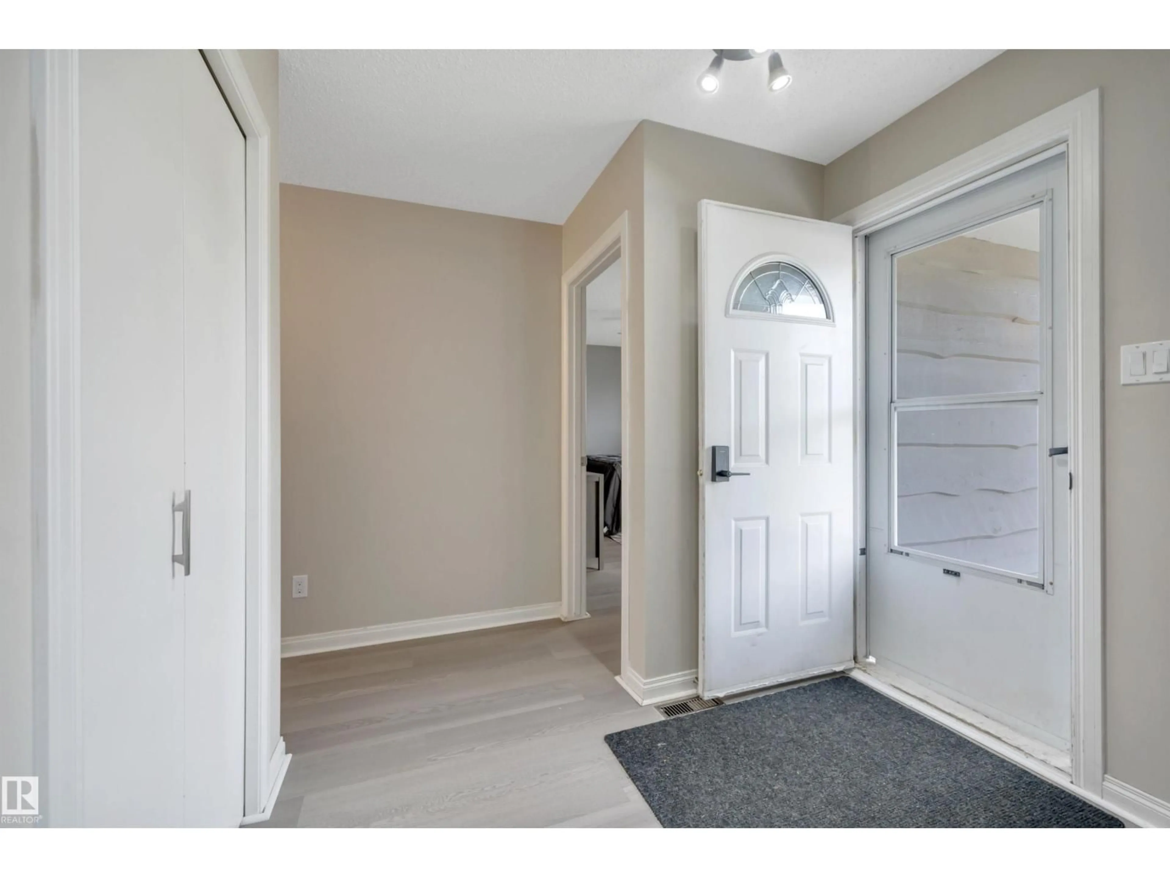 Indoor entryway for 42 CAMELOT AV, Leduc Alberta T9E4M2