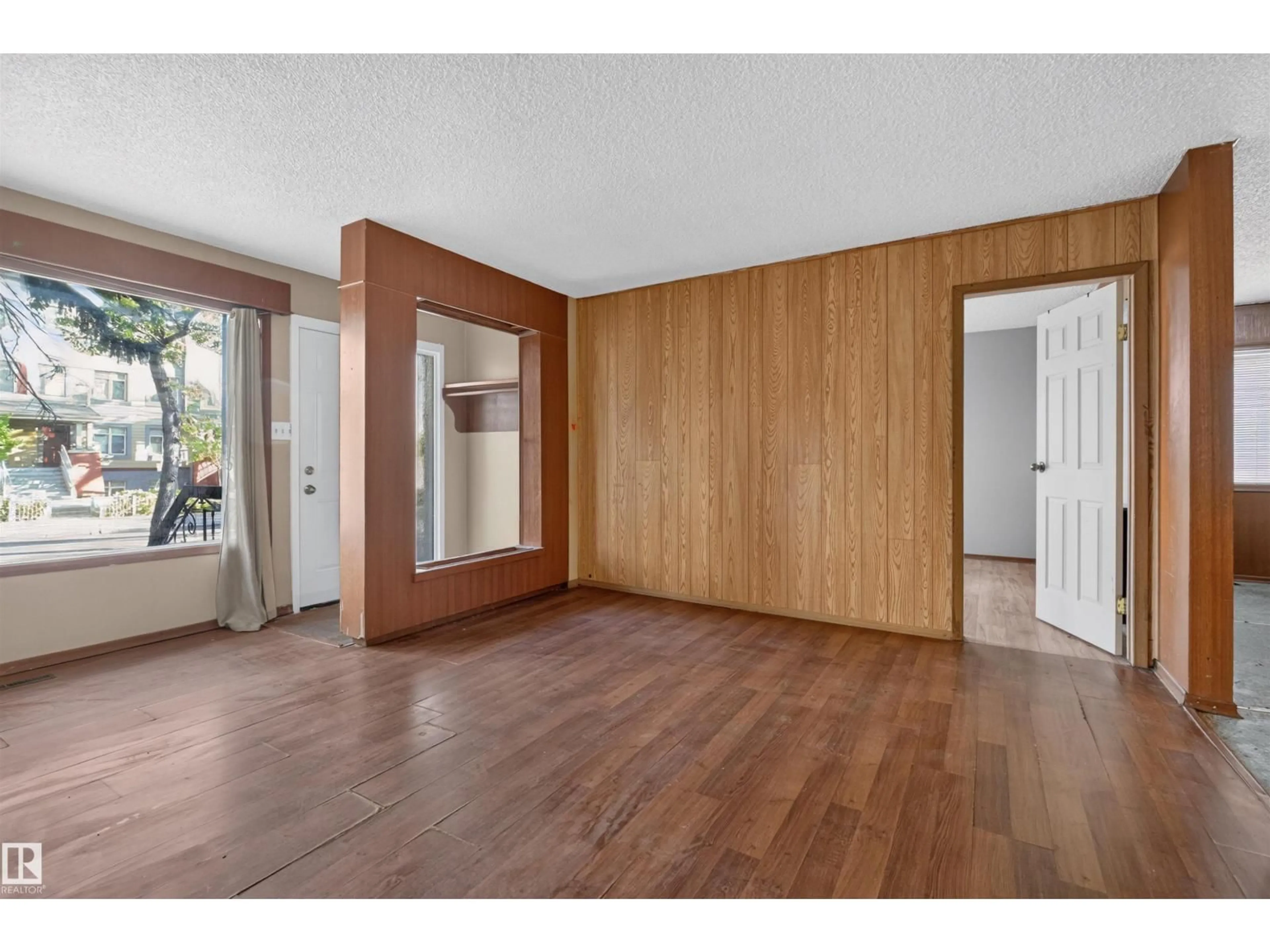 Unknown for NW - 11015 87 AV, Edmonton Alberta T6G0X5