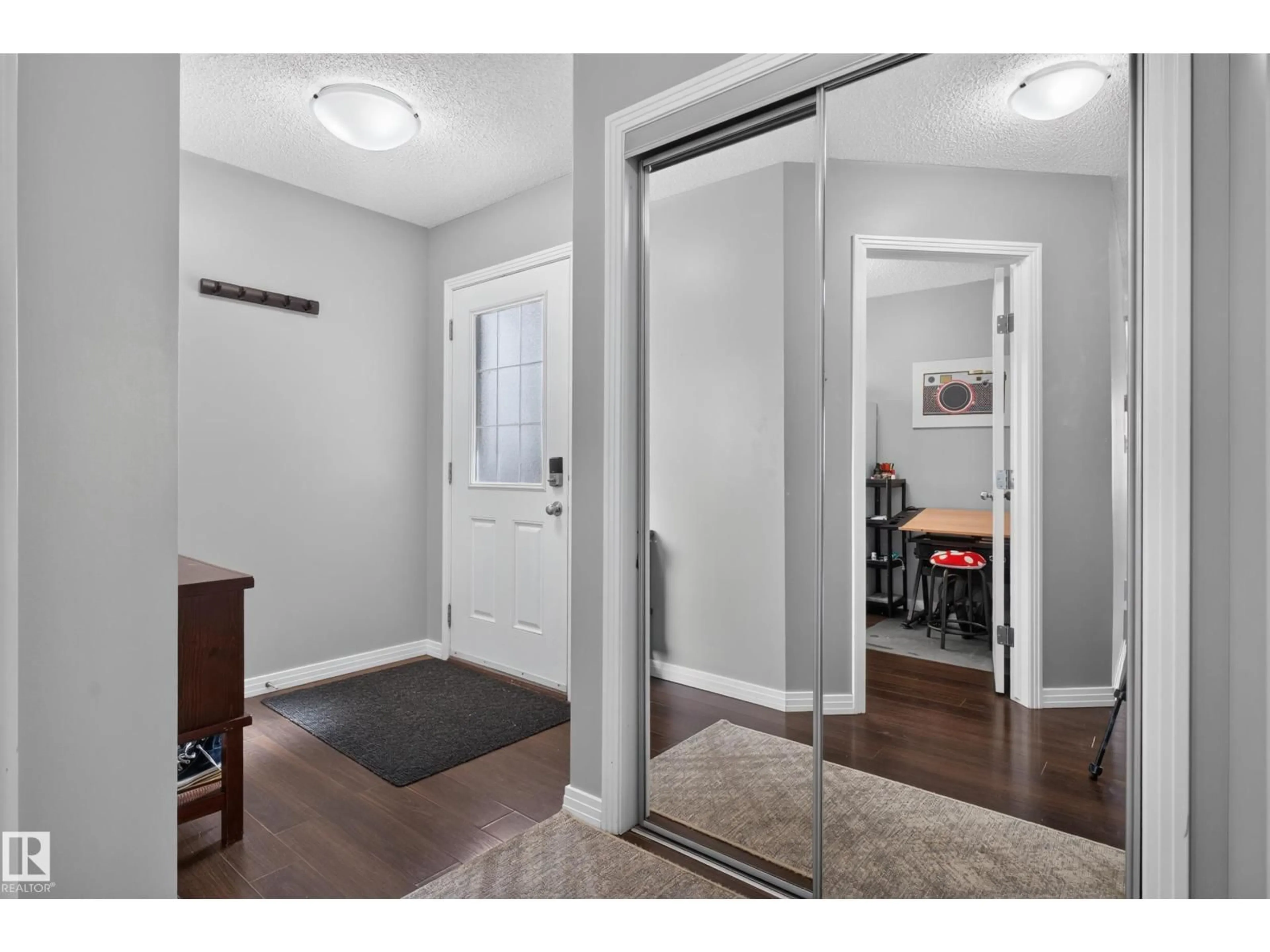 Indoor entryway for 436 REED CR, Leduc Alberta T9E0R5