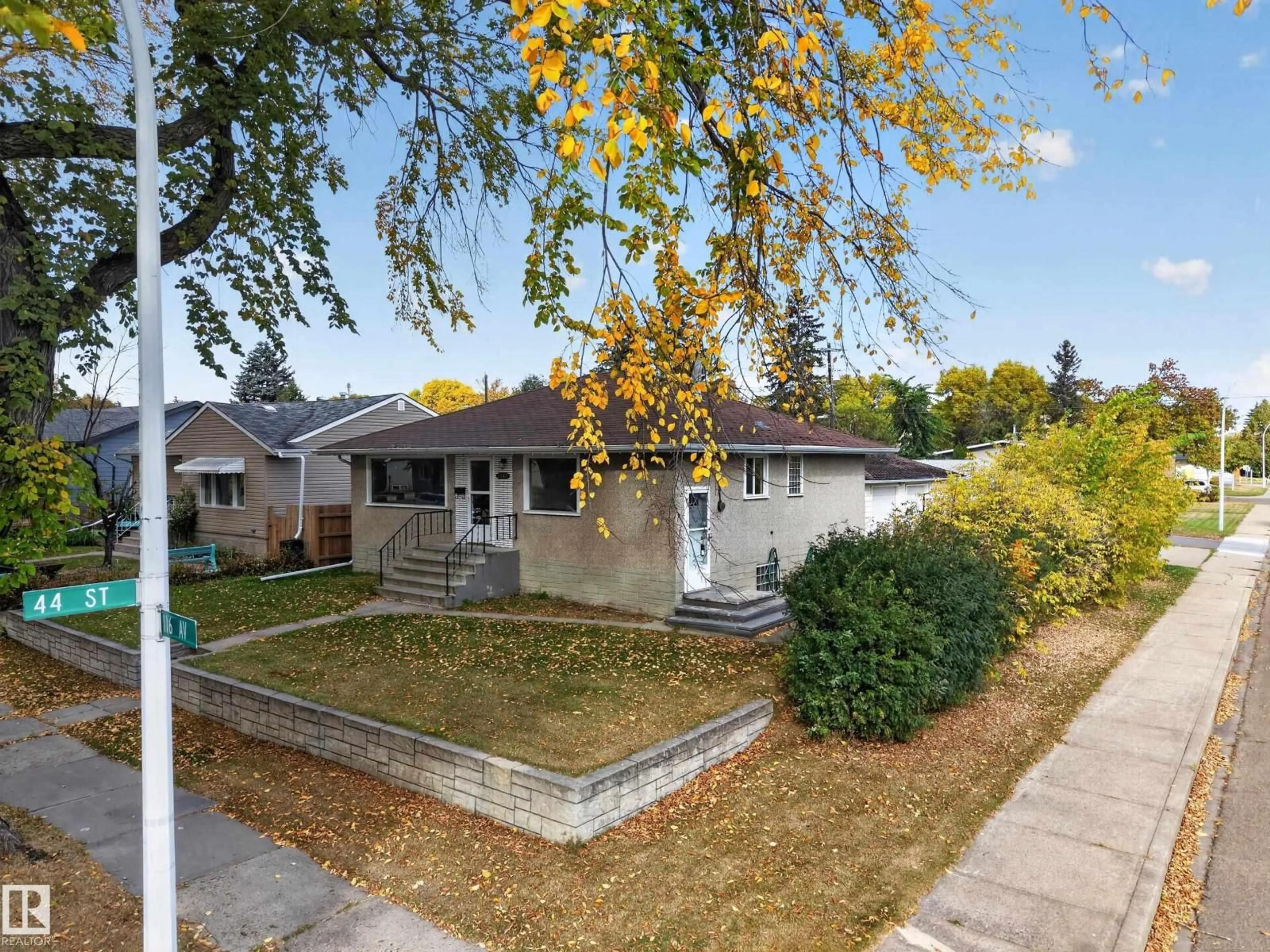 Unknown for NW - 4402 116 AV, Edmonton Alberta T5W0X2