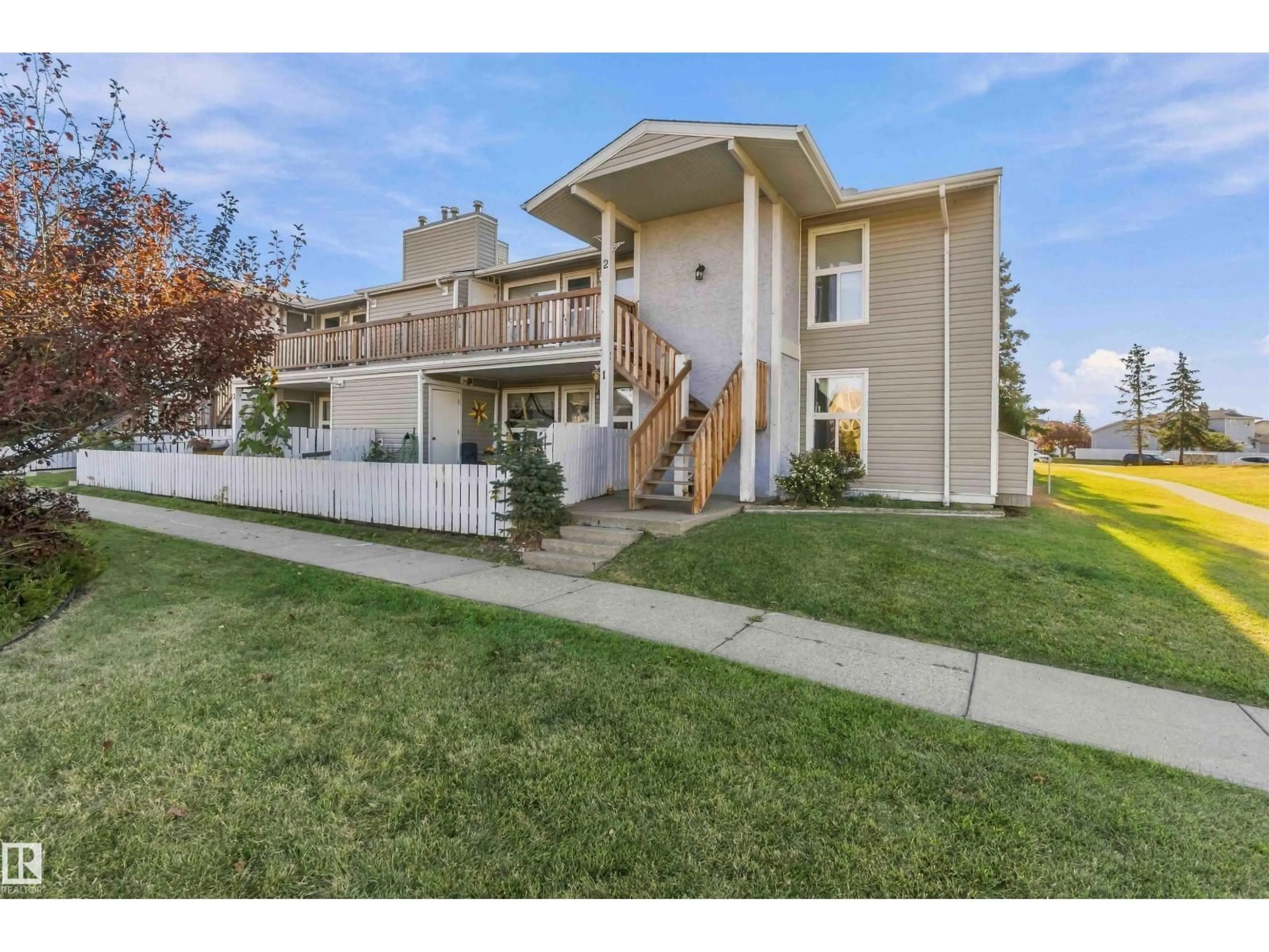 Unknown for 2 - 2703 79 ST, Edmonton Alberta T6K3Z6