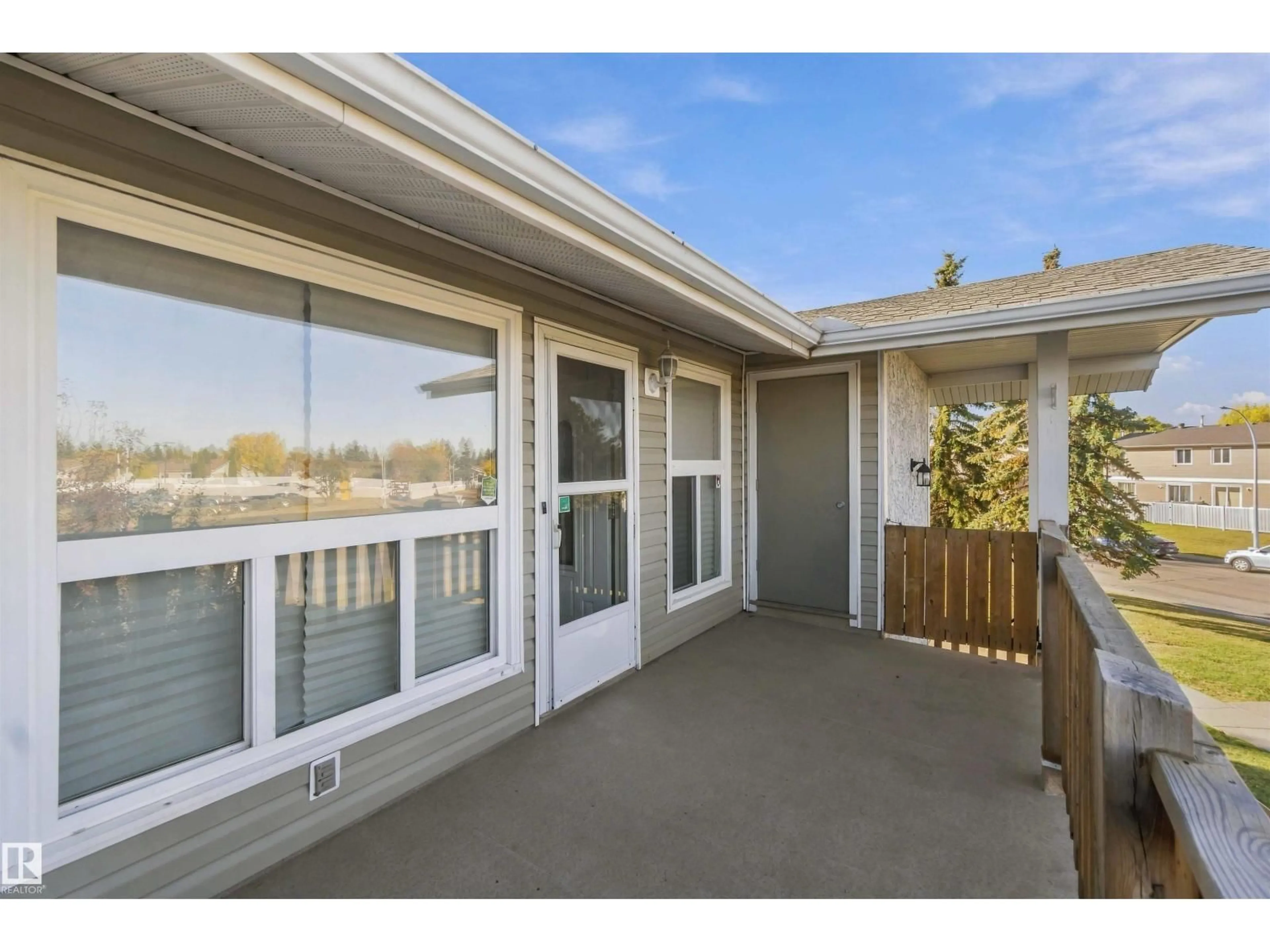 Patio, water/lake/river/ocean view for 2 - 2703 79 ST, Edmonton Alberta T6K3Z6