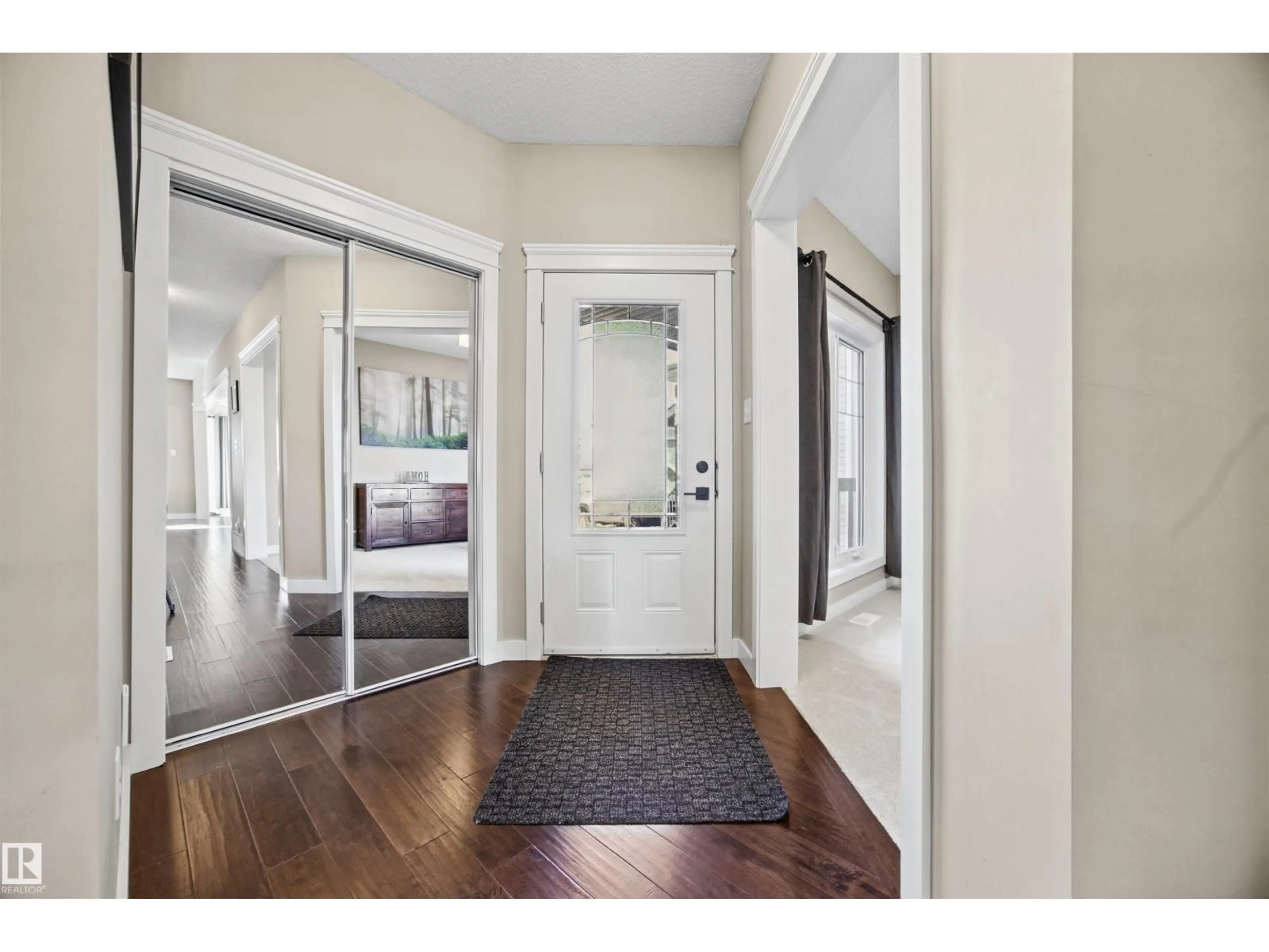 Indoor entryway for 4 MEADOWBROOK WY, Spruce Grove Alberta T7X0W2