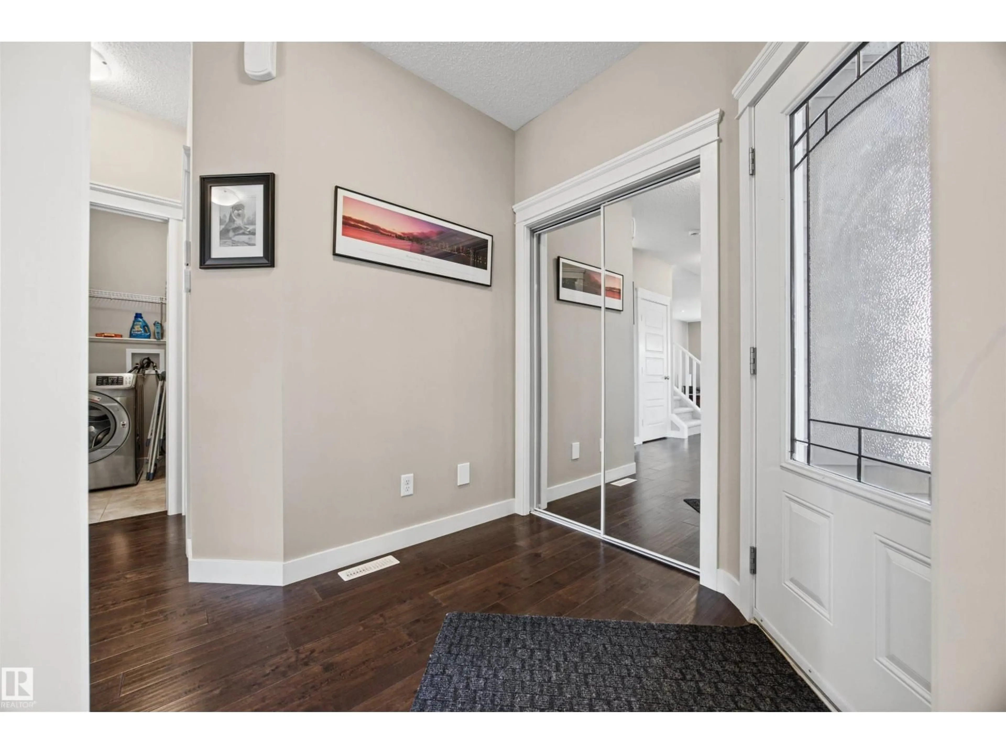 Indoor entryway for 4 MEADOWBROOK WY, Spruce Grove Alberta T7X0W2