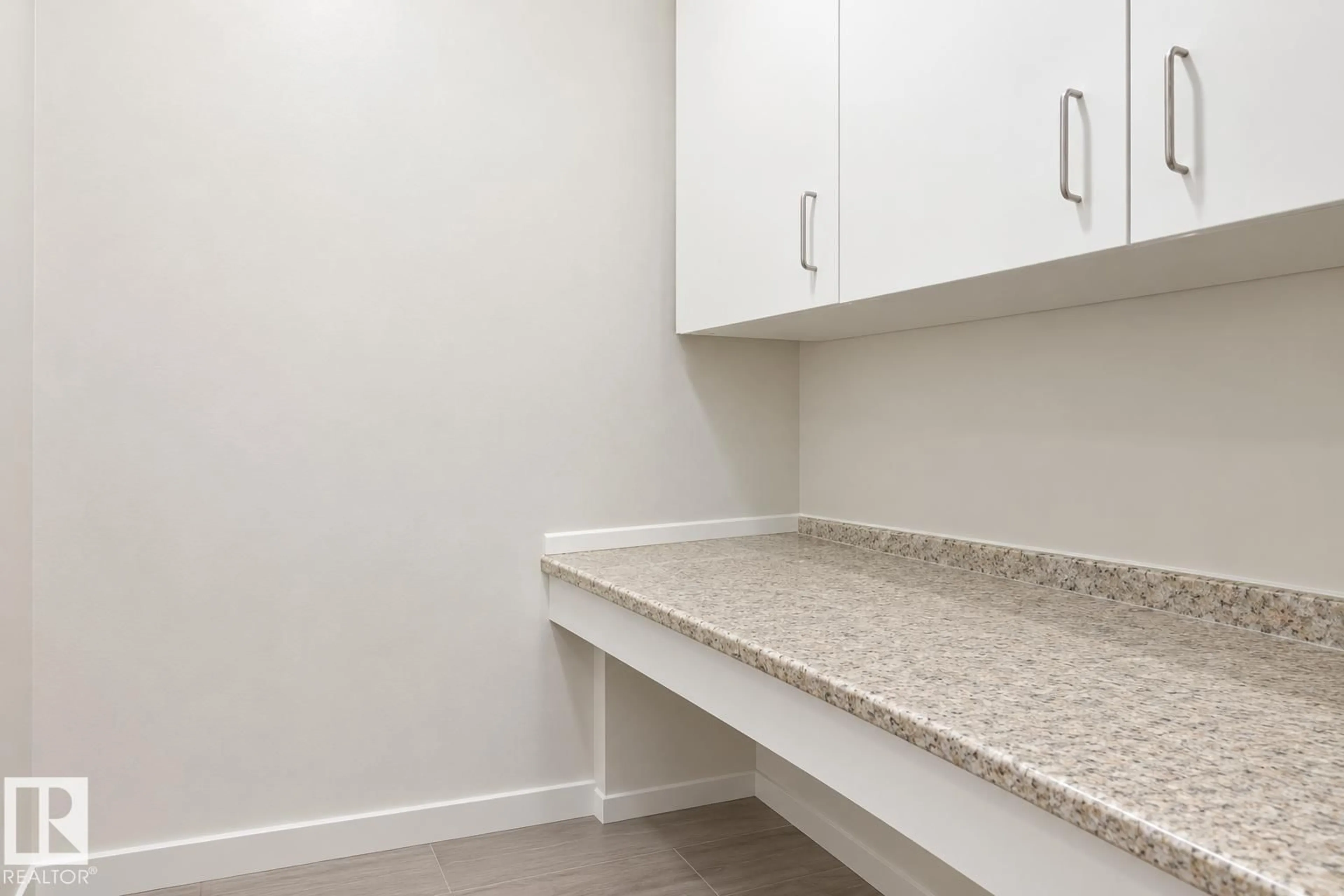 Laundry room for 127 5515 7 AV, Edmonton Alberta T6X2A8