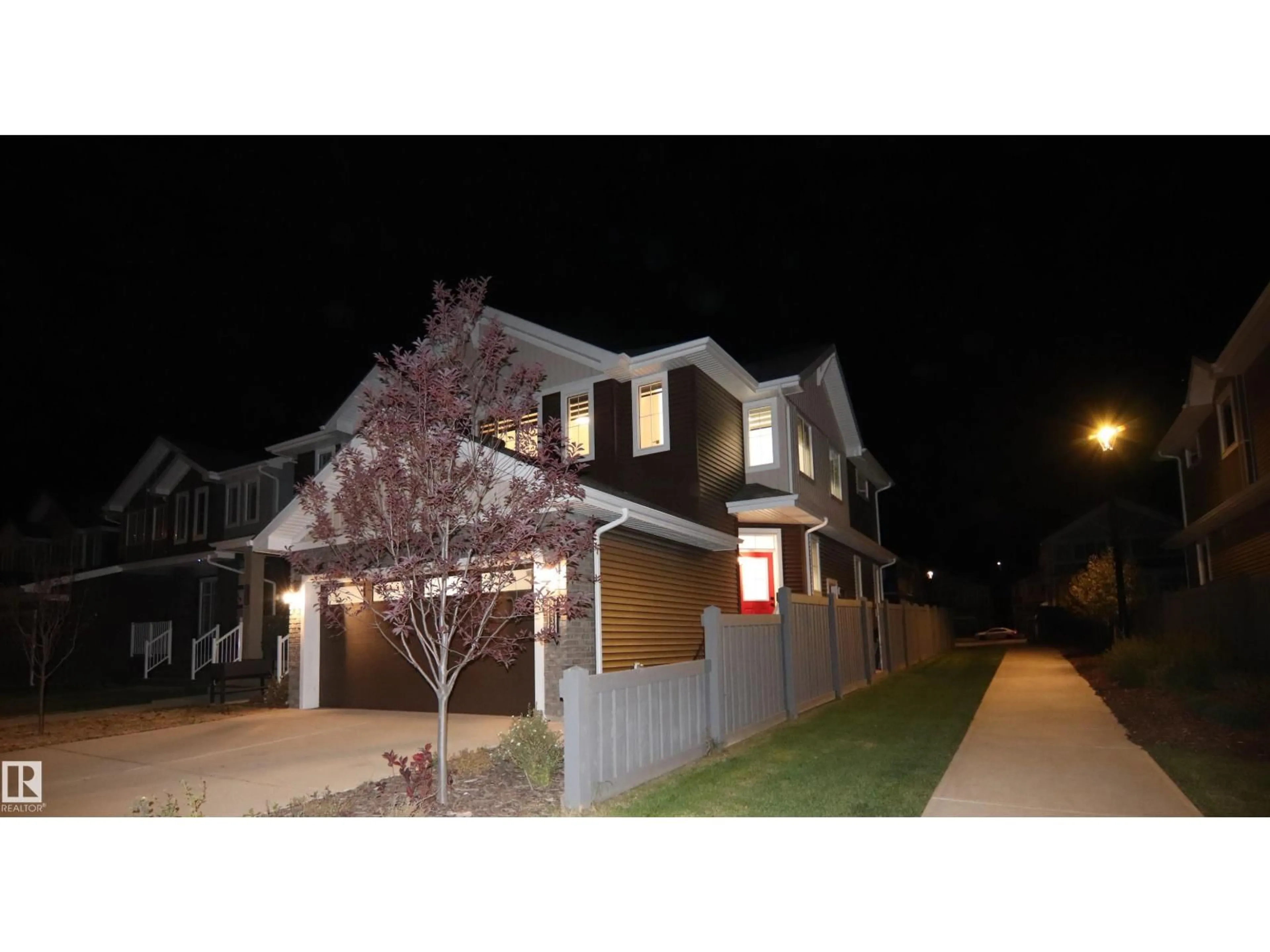 Blurry image for SW - 3332 168 ST, Edmonton Alberta T6W5M2