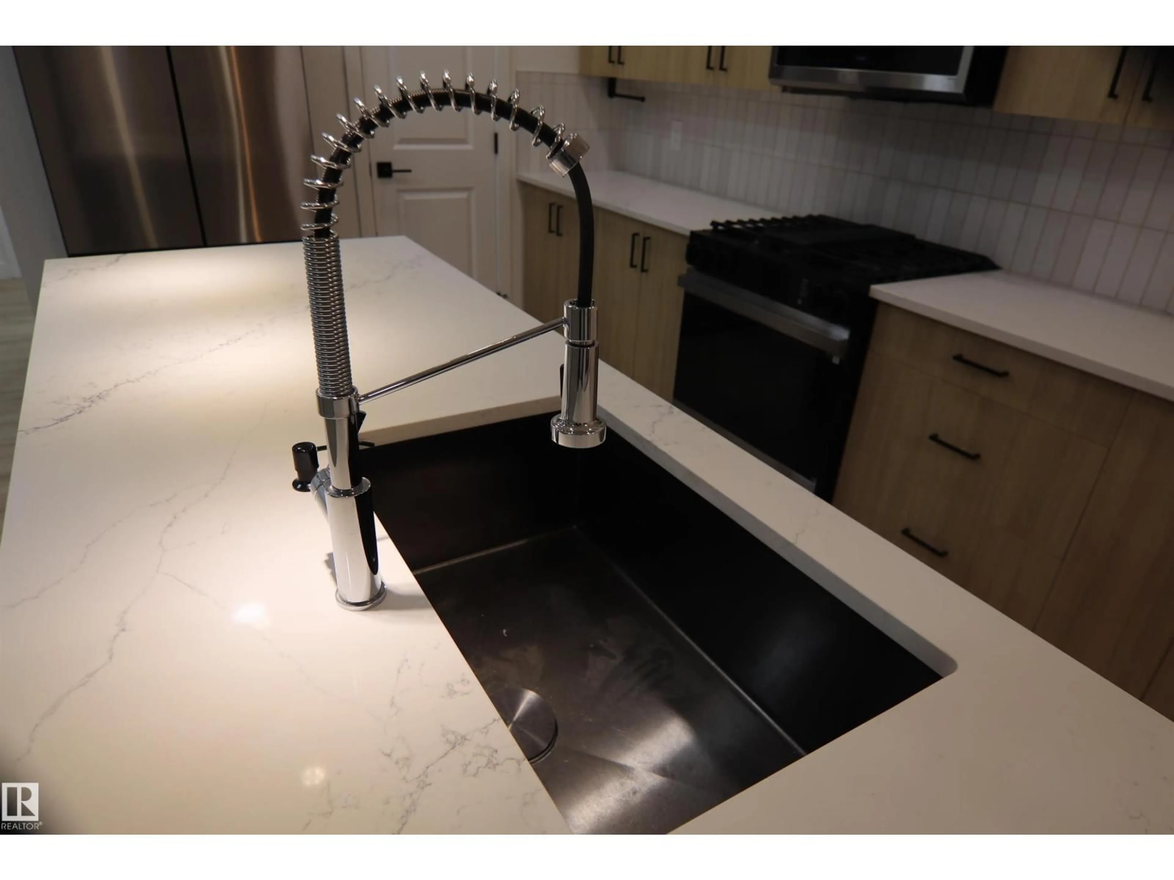 Unknown for SW - 3332 168 ST, Edmonton Alberta T6W5M2