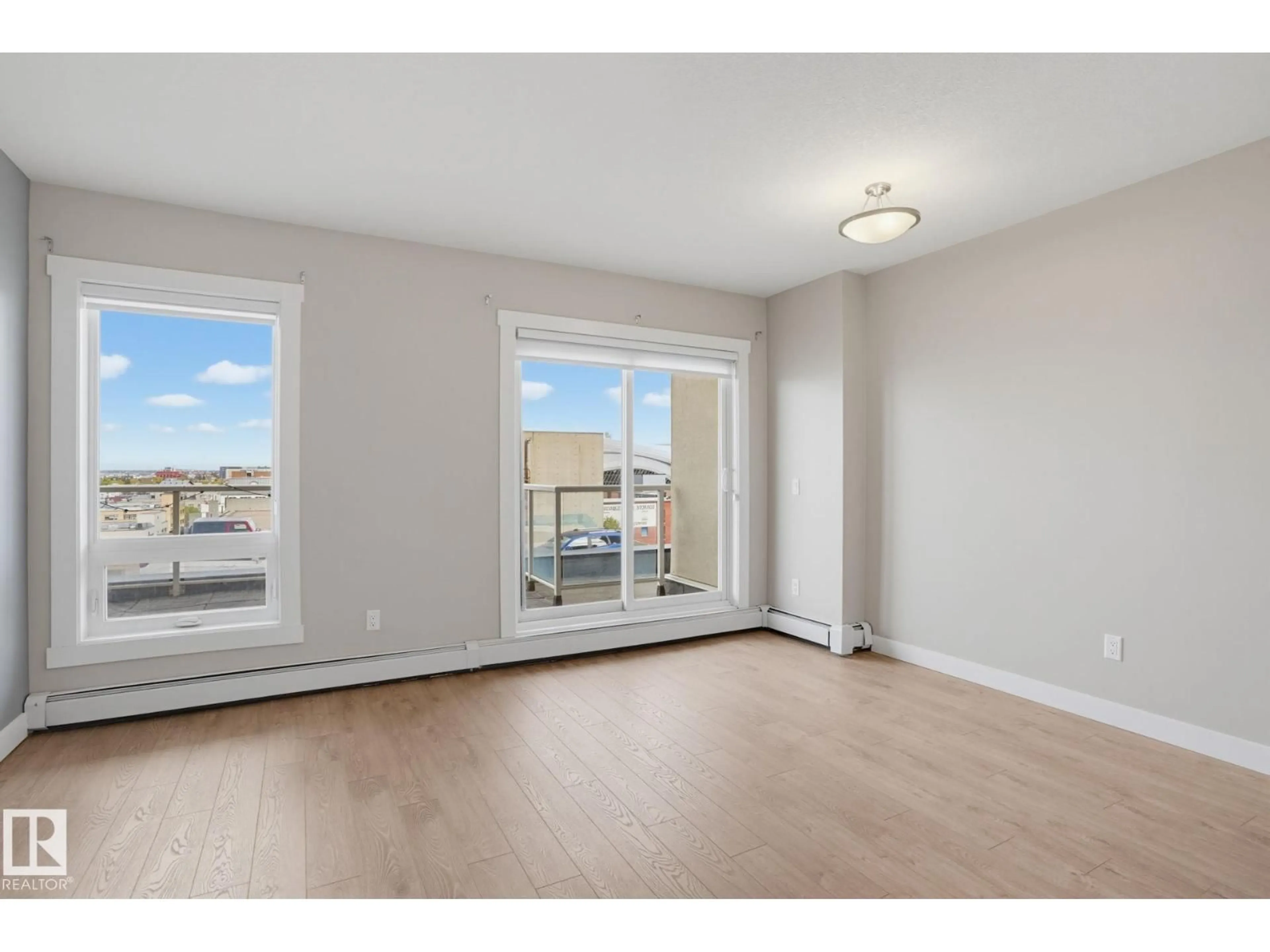 A pic of a room for 603 - 10226 104 ST NW, Edmonton Alberta T5J1B8
