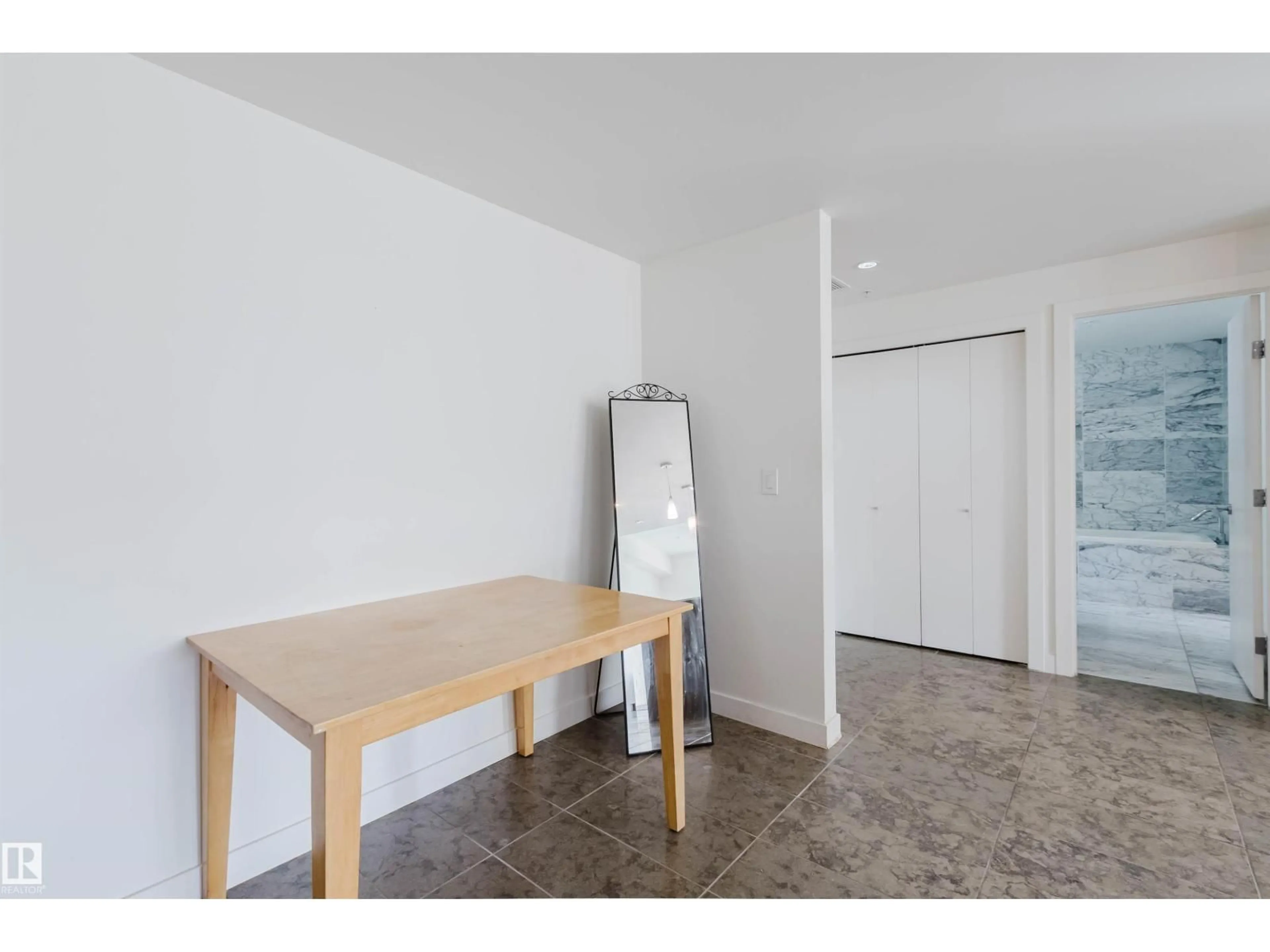 Unknown for #401 - 2504 109 ST, Edmonton Alberta T6J2H3