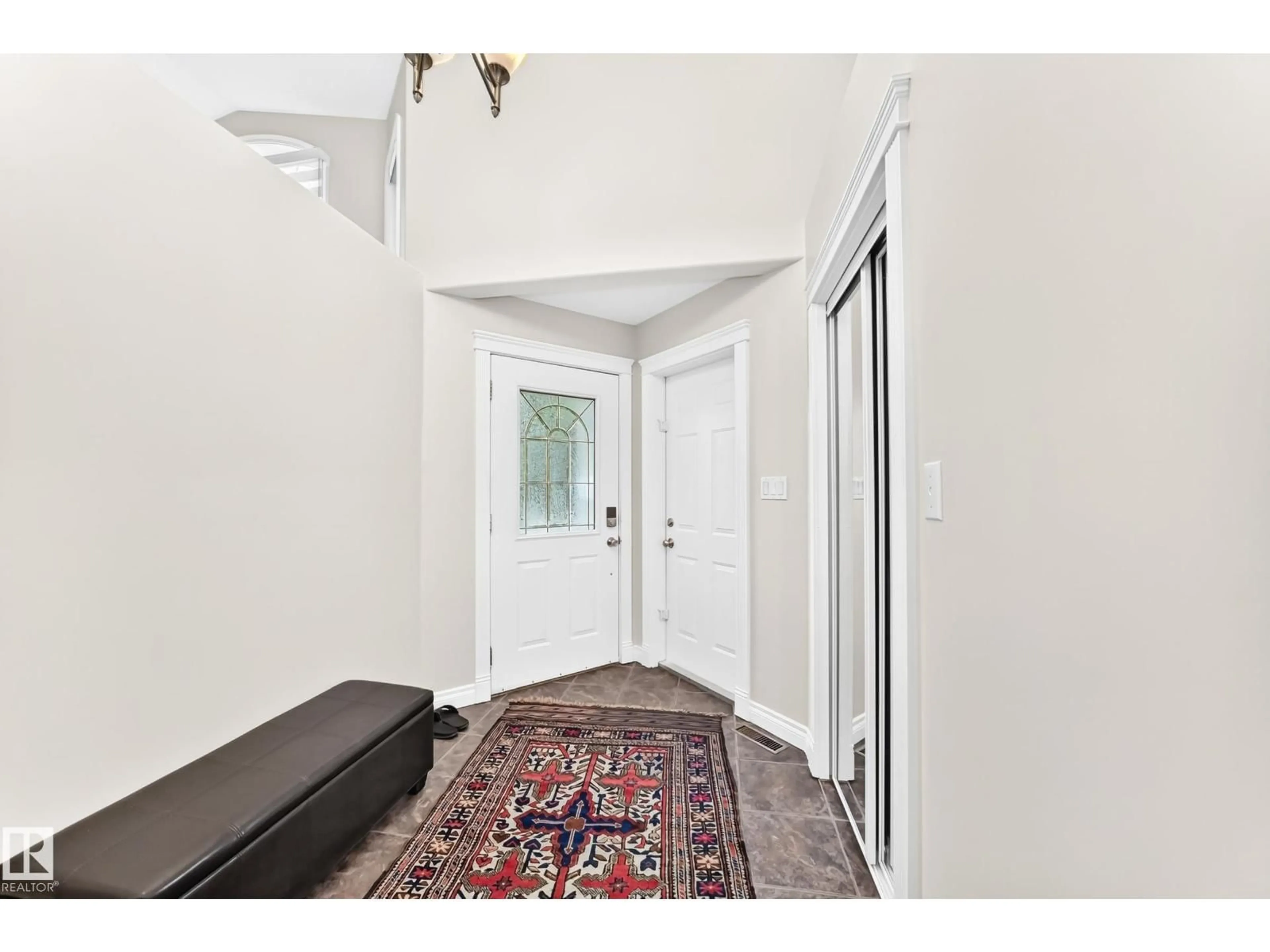 Indoor entryway for NW - 16419 89 ST, Edmonton Alberta T5Z3S1