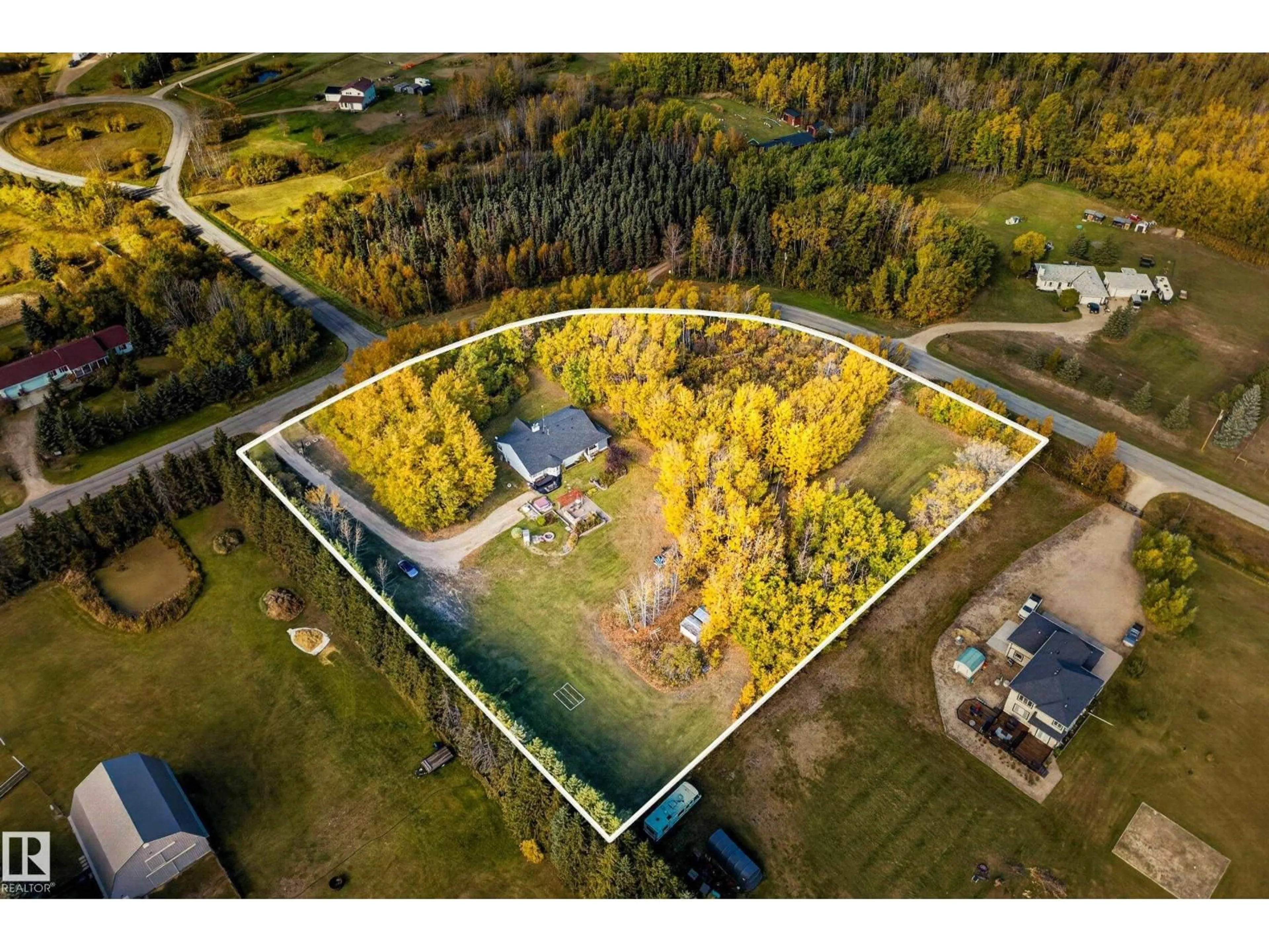 A pic from outside/outdoor area/front of a property/back of a property/a pic from drone, building for 98 RGE ROAD 221 RGE ROAD, Rural Strathcona County Alberta T8E1G8