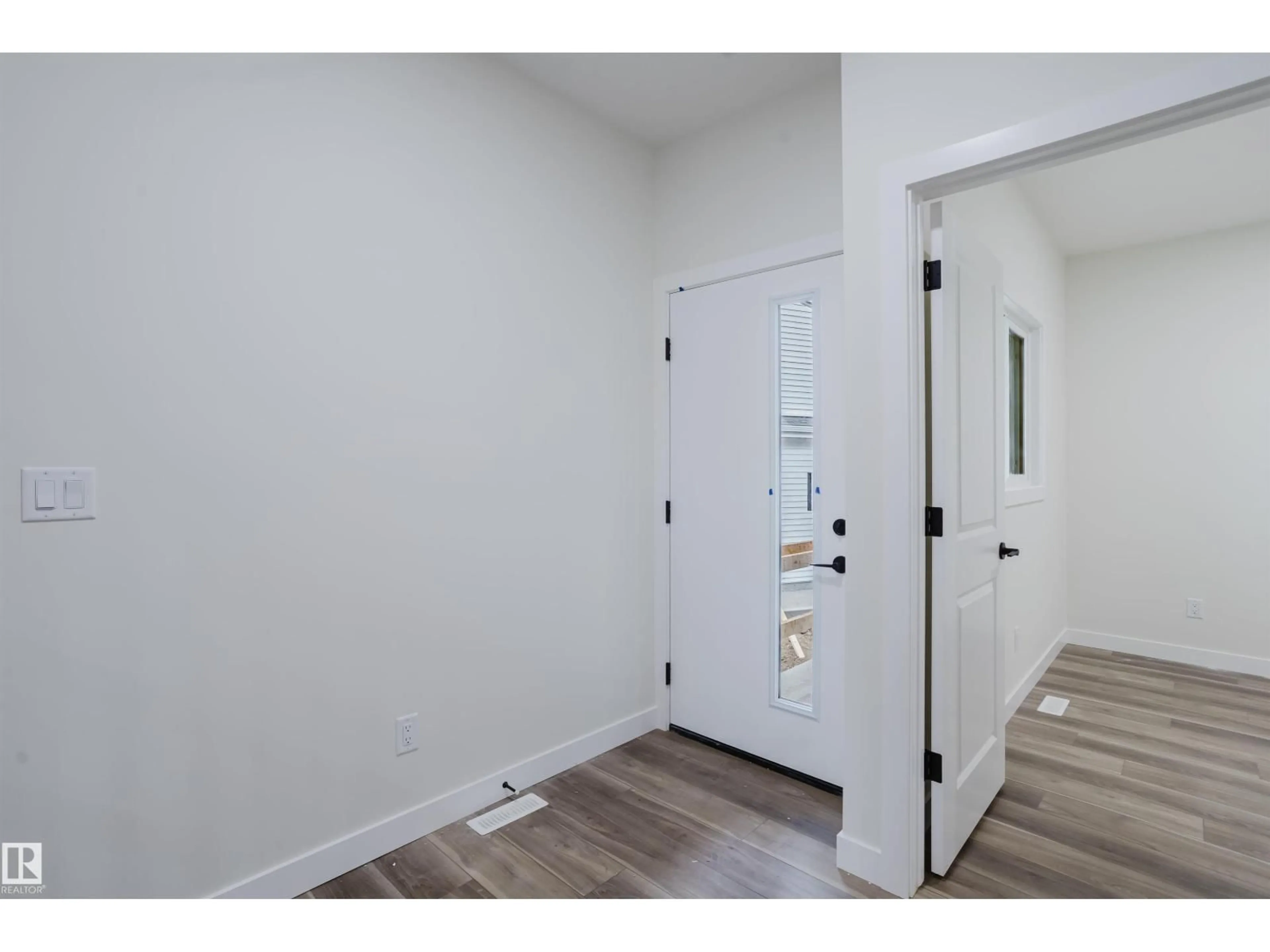 Indoor entryway for SW - 428 27 ST, Edmonton Alberta T6X3H9