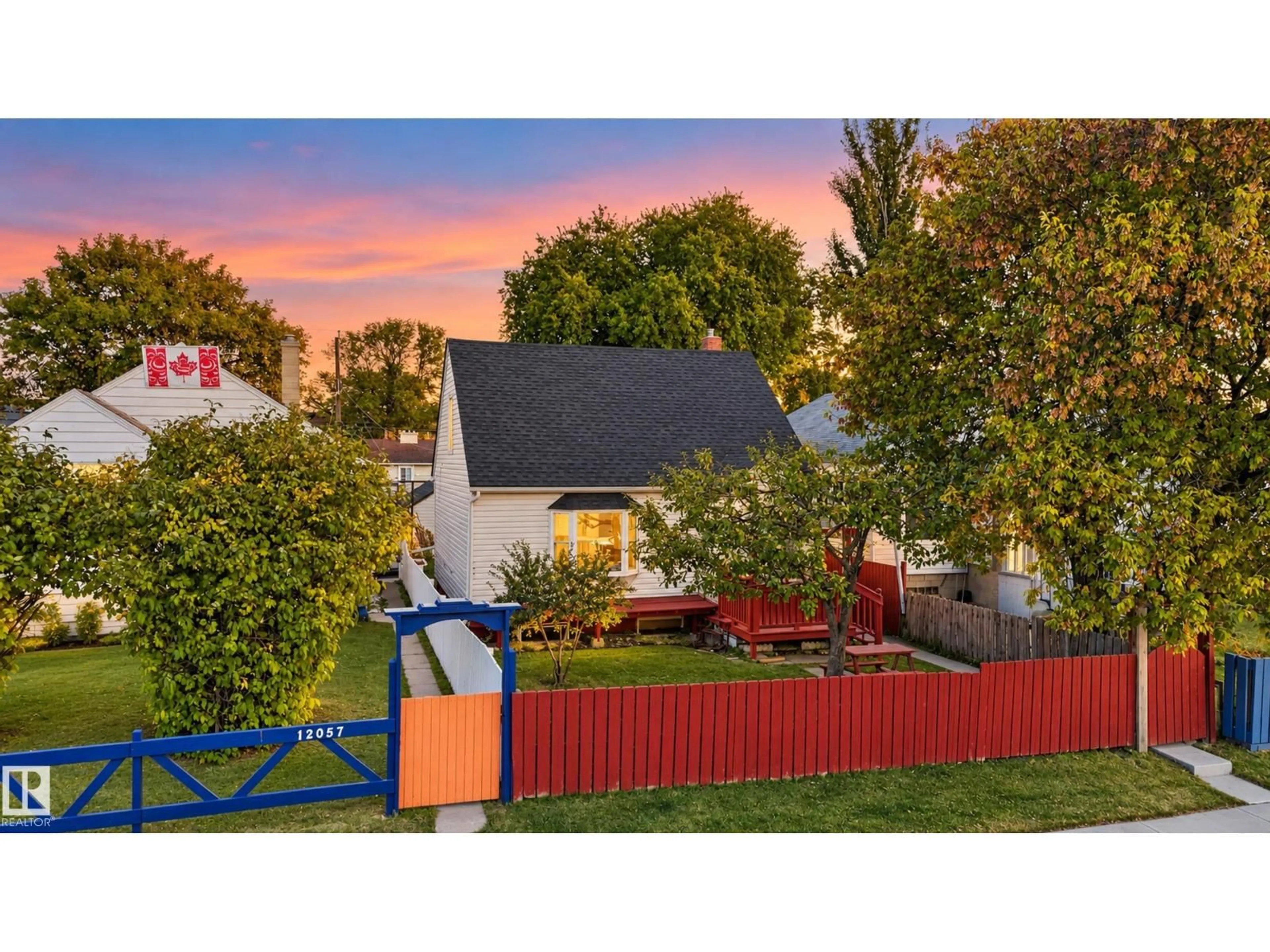 A pic from outside/outdoor area/front of a property/back of a property/a pic from drone, street for 12053 97 ST, Edmonton Alberta T5G1Y8