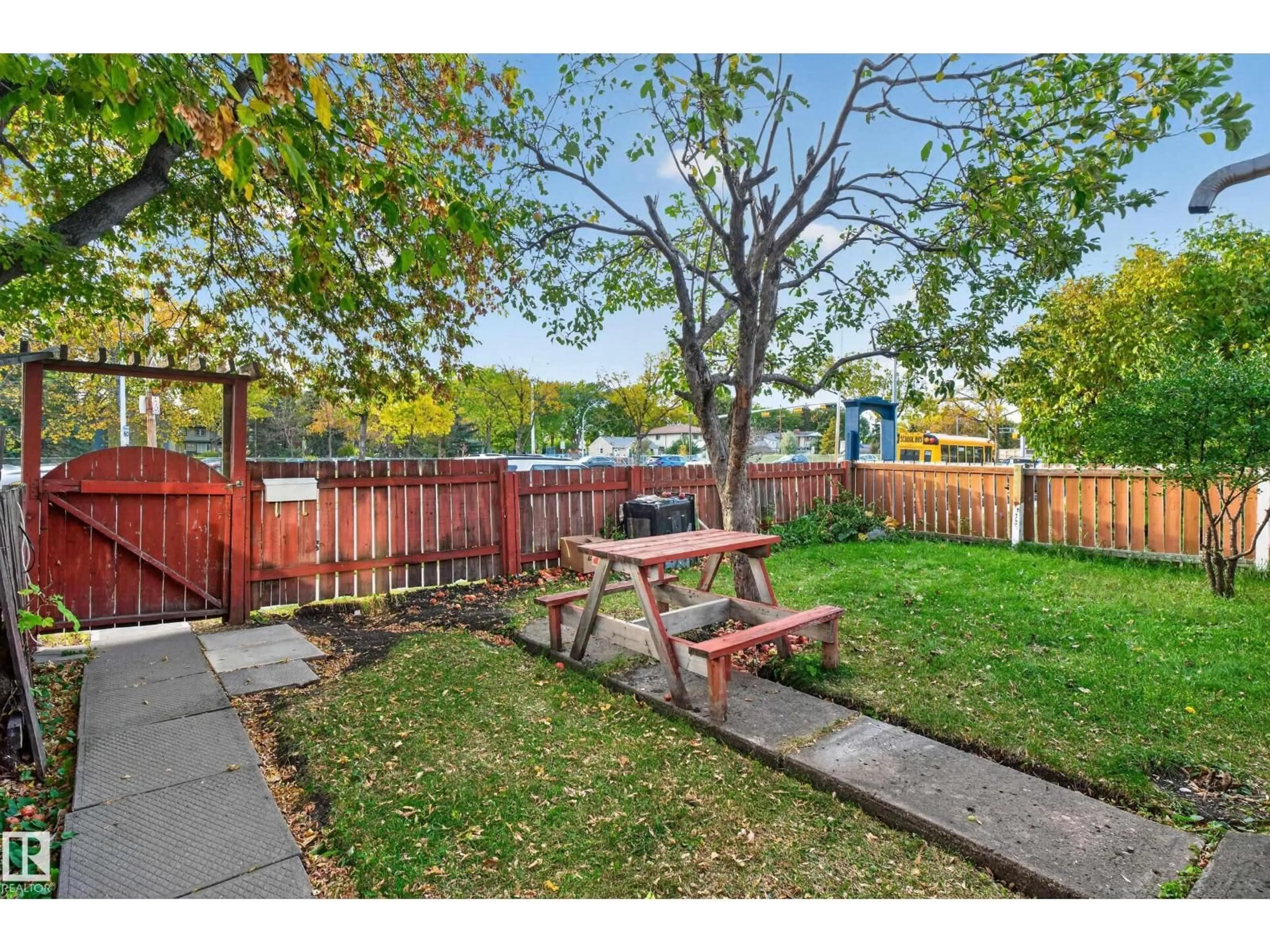 Patio, street for 12053 97 ST, Edmonton Alberta T5G1Y8