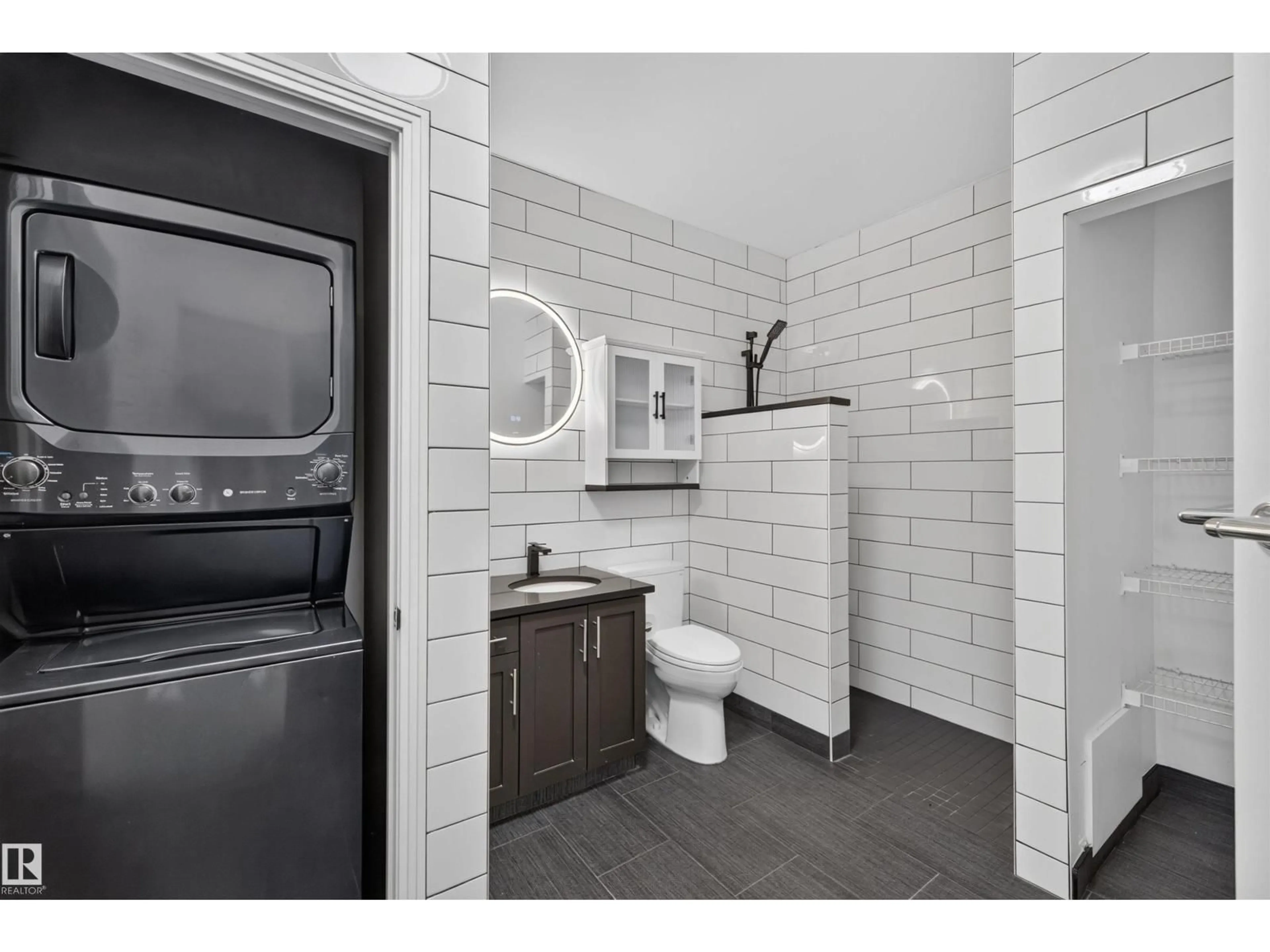 Standard bathroom, ceramic/tile floor for #412 - 9503 101 AV, Edmonton Alberta T5H4R1