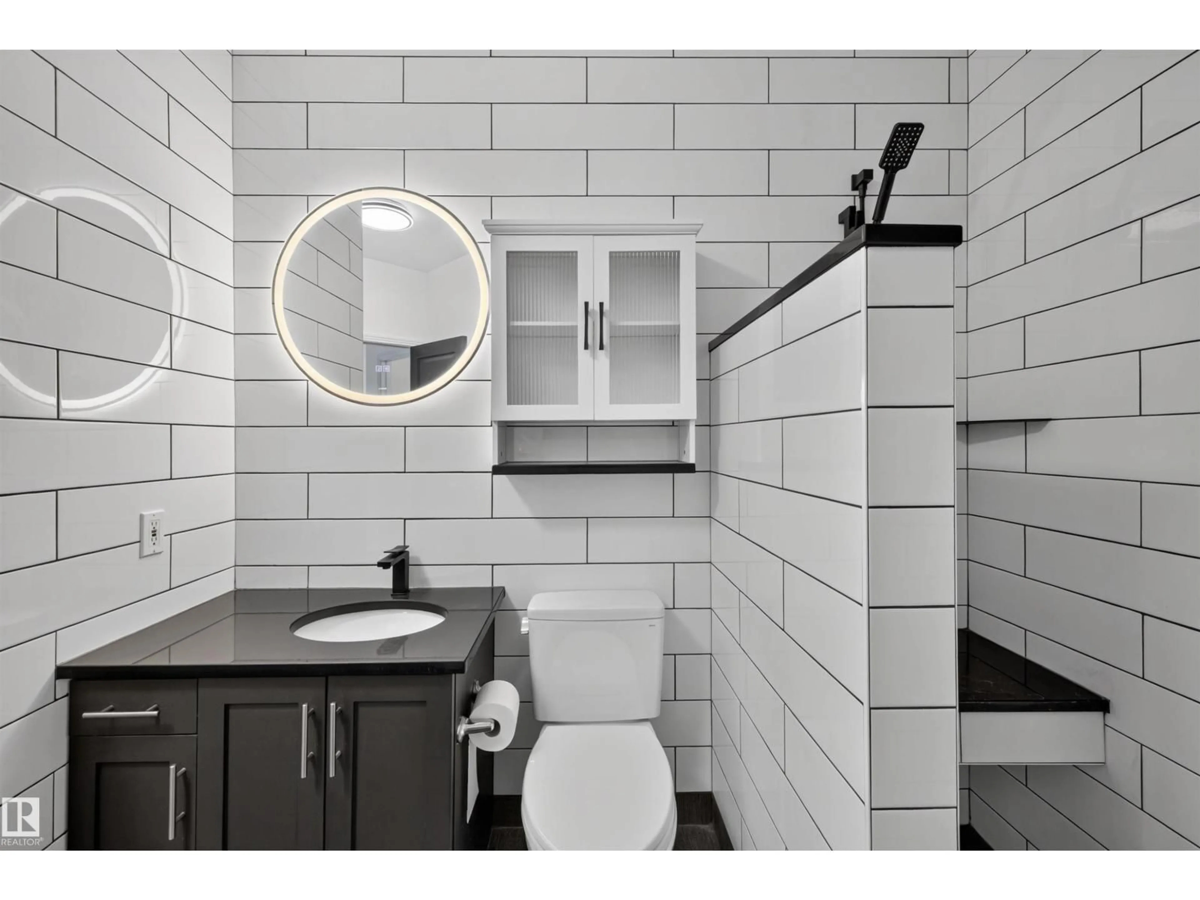 Standard bathroom, ceramic/tile floor for #412 - 9503 101 AV, Edmonton Alberta T5H4R1