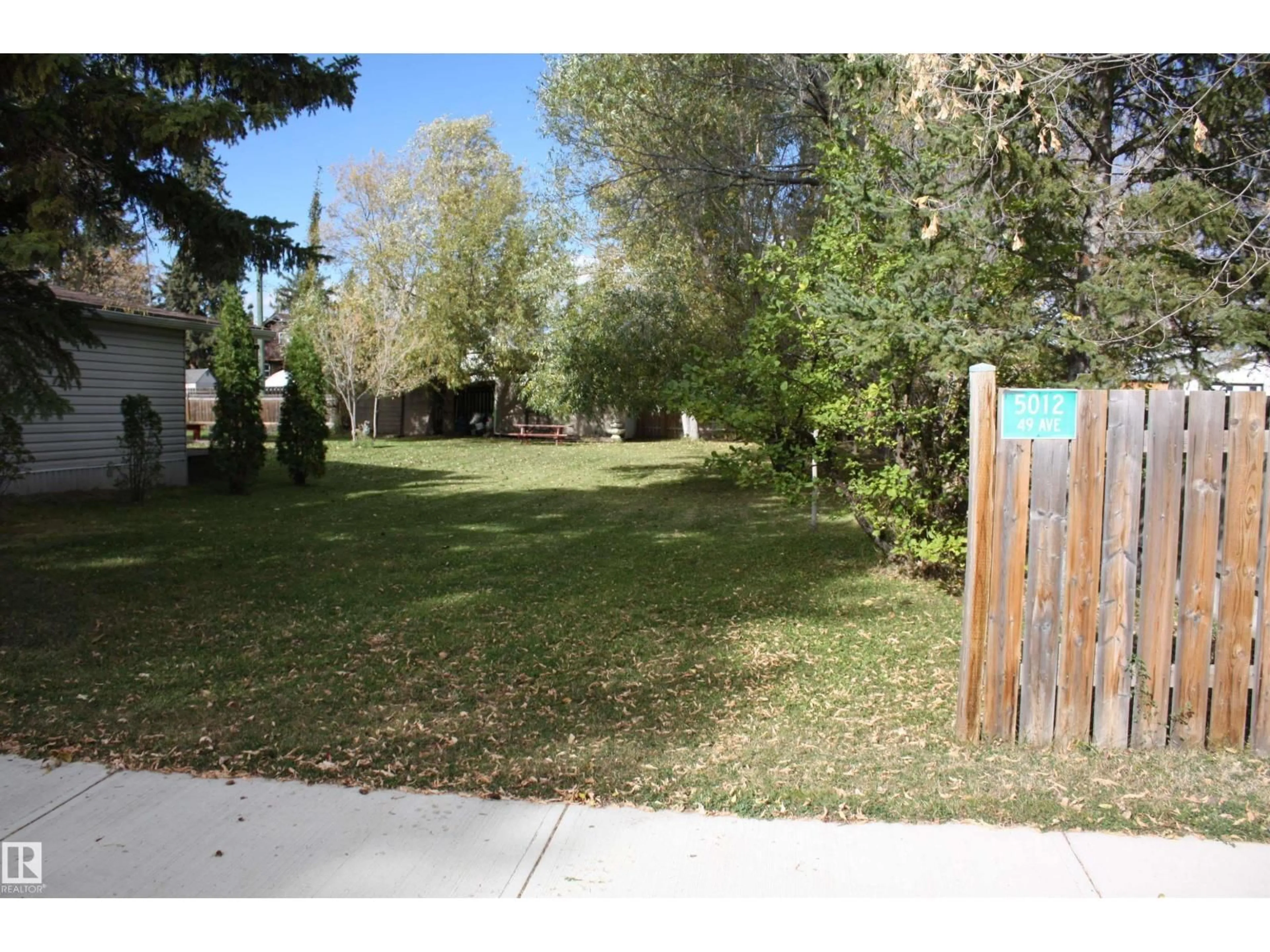 Unknown for 5012 49 AVE, Radway Alberta T0A2V0