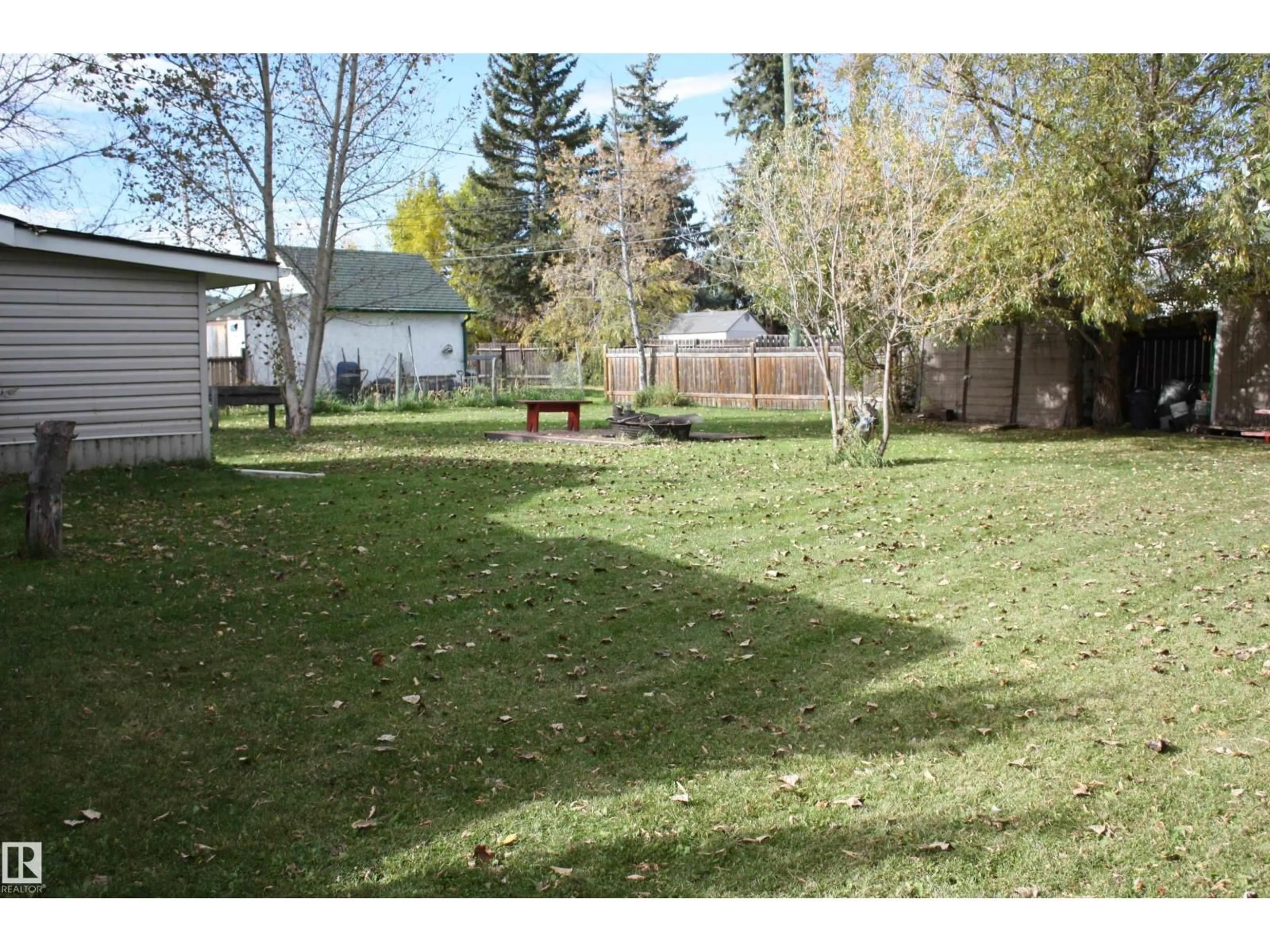 Patio, unknown for 5012 49 AVE, Radway Alberta T0A2V0