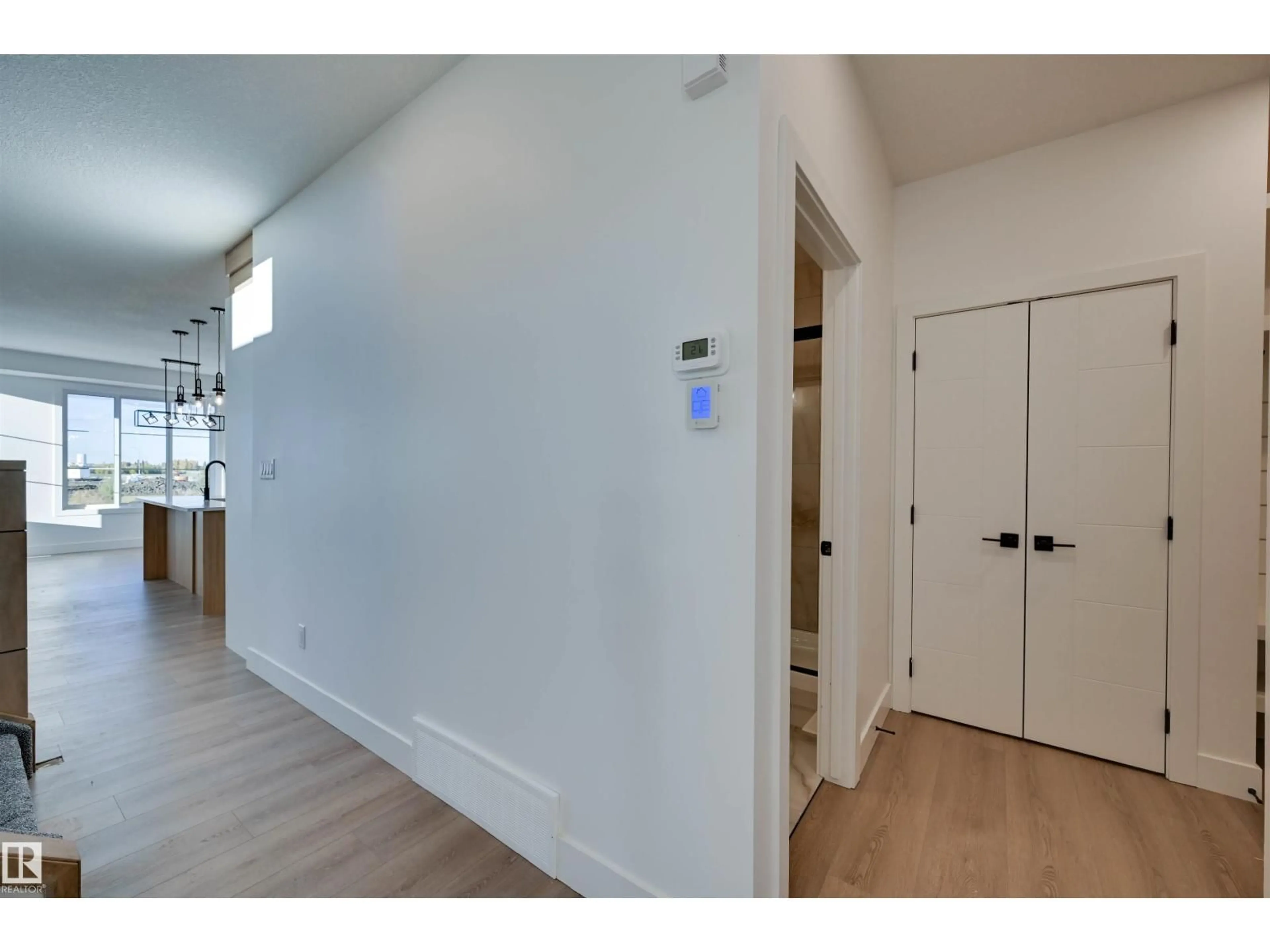 Indoor entryway for 194 ELLIOTT WD, Fort Saskatchewan Alberta T8L1V1