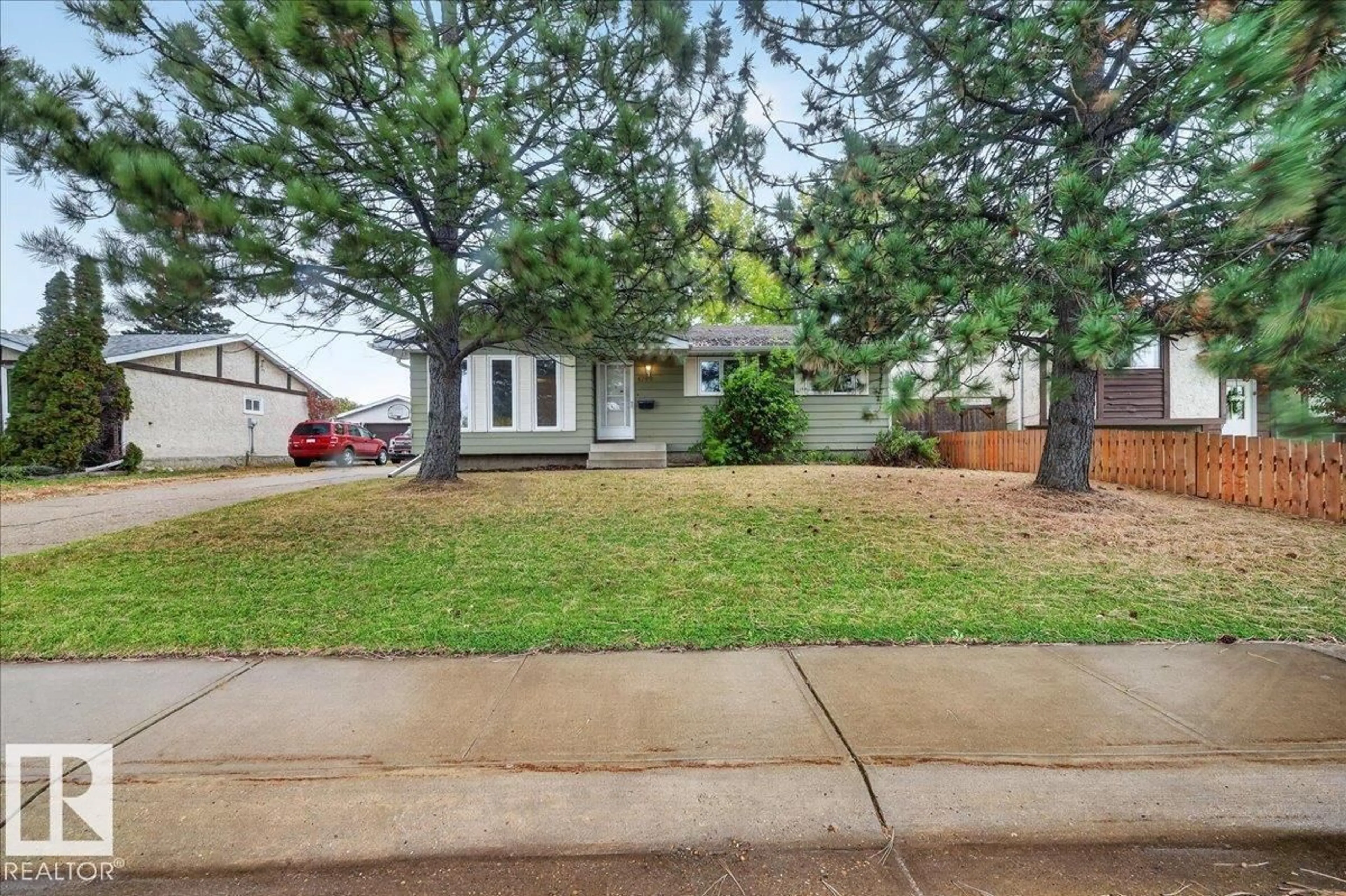 Unknown for 4709 45 ST, Gibbons Alberta T0A1N0