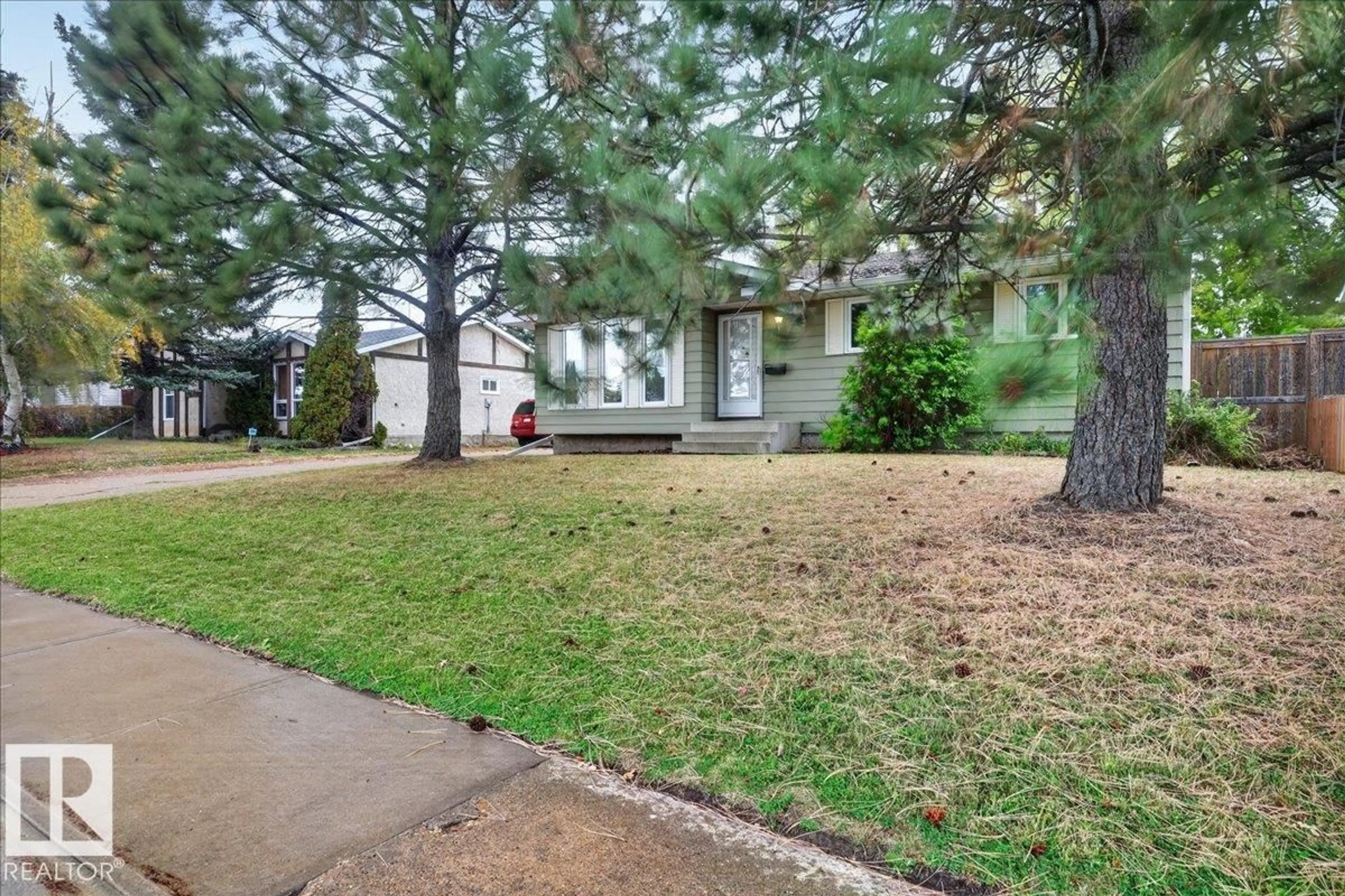 Unknown for 4709 45 ST, Gibbons Alberta T0A1N0