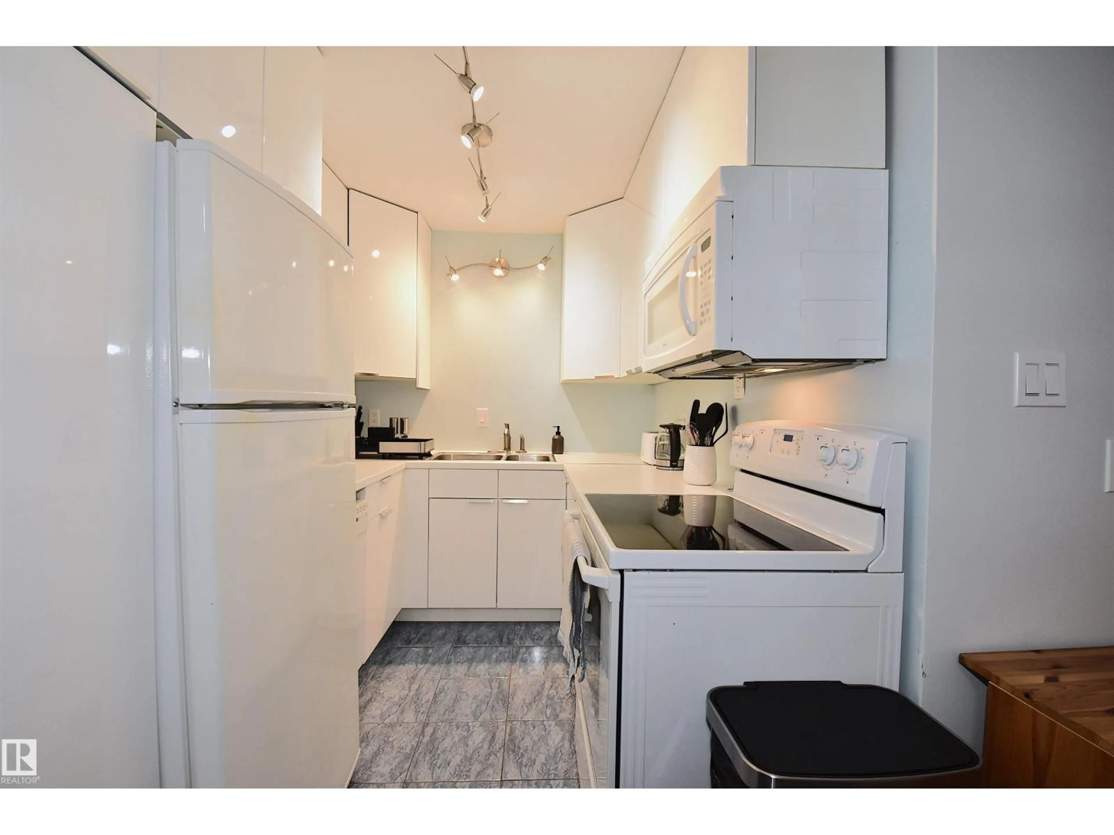 Standard kitchen, unknown for #102 - 11325 109 AV, Edmonton Alberta T5H1E3