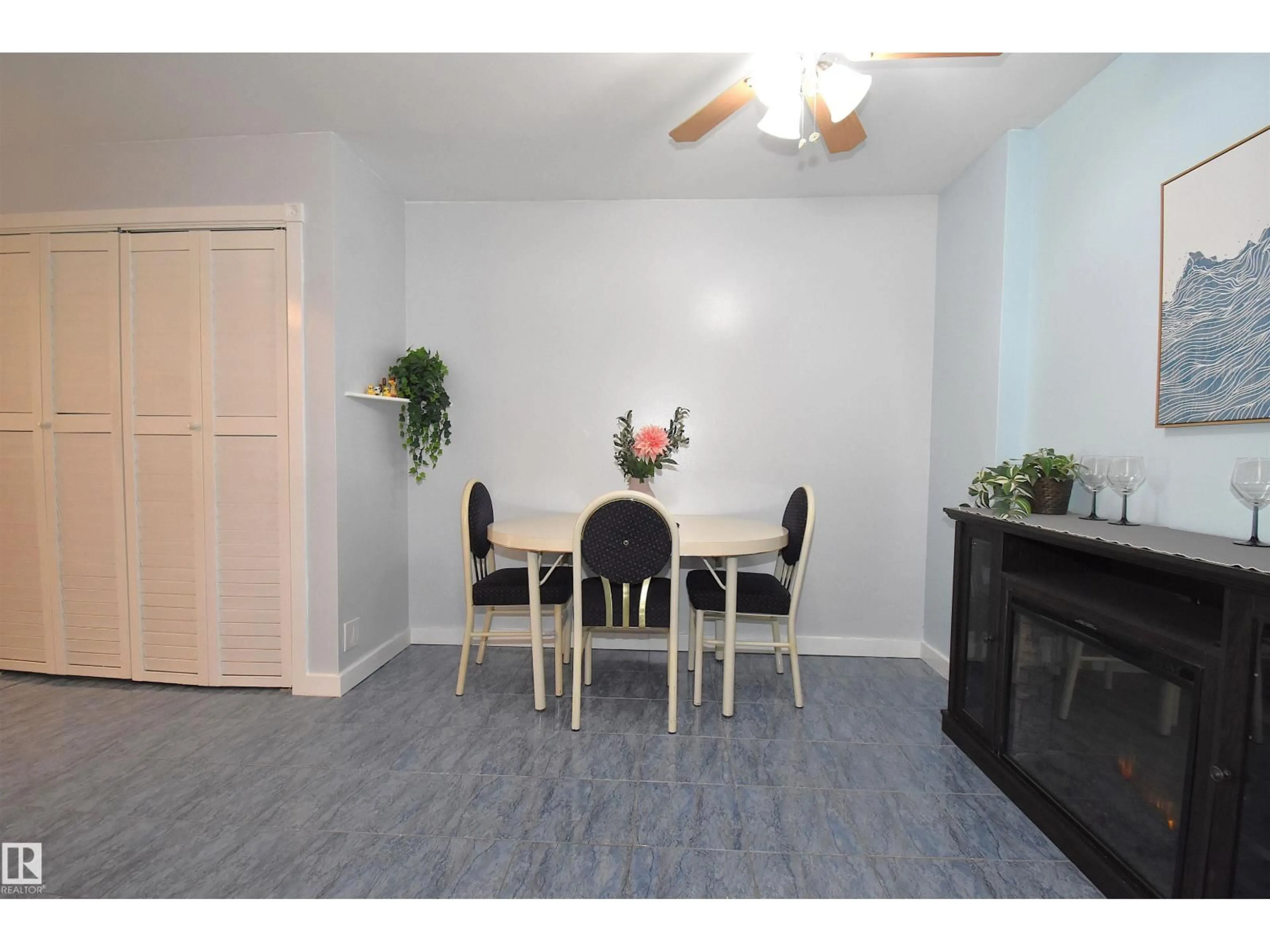 A pic of a room for #102 - 11325 109 AV, Edmonton Alberta T5H1E3