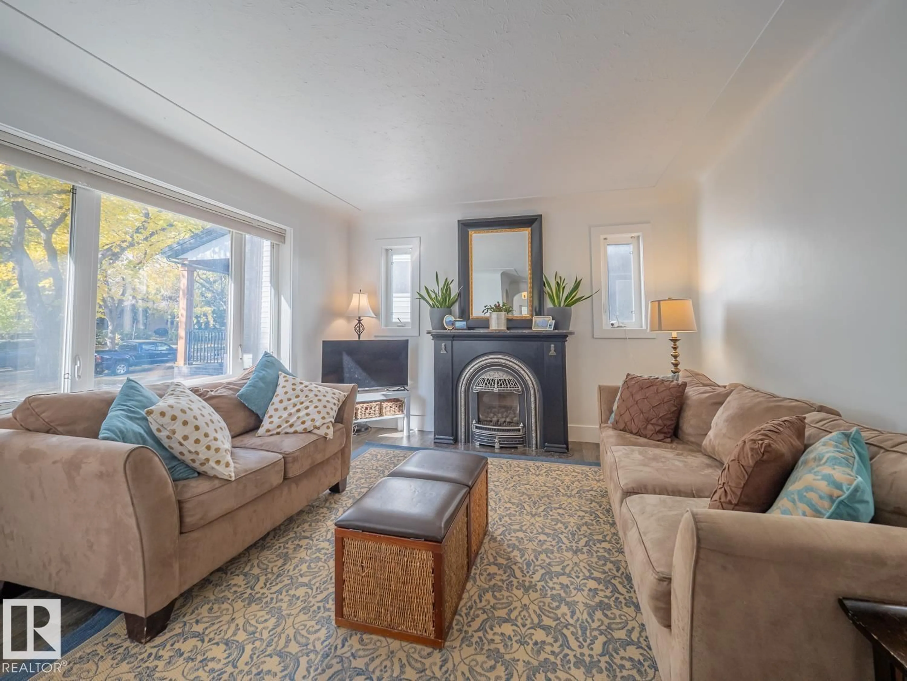 Living room with furniture, unknown for 6839 111 ST, Edmonton Alberta T6H3G2