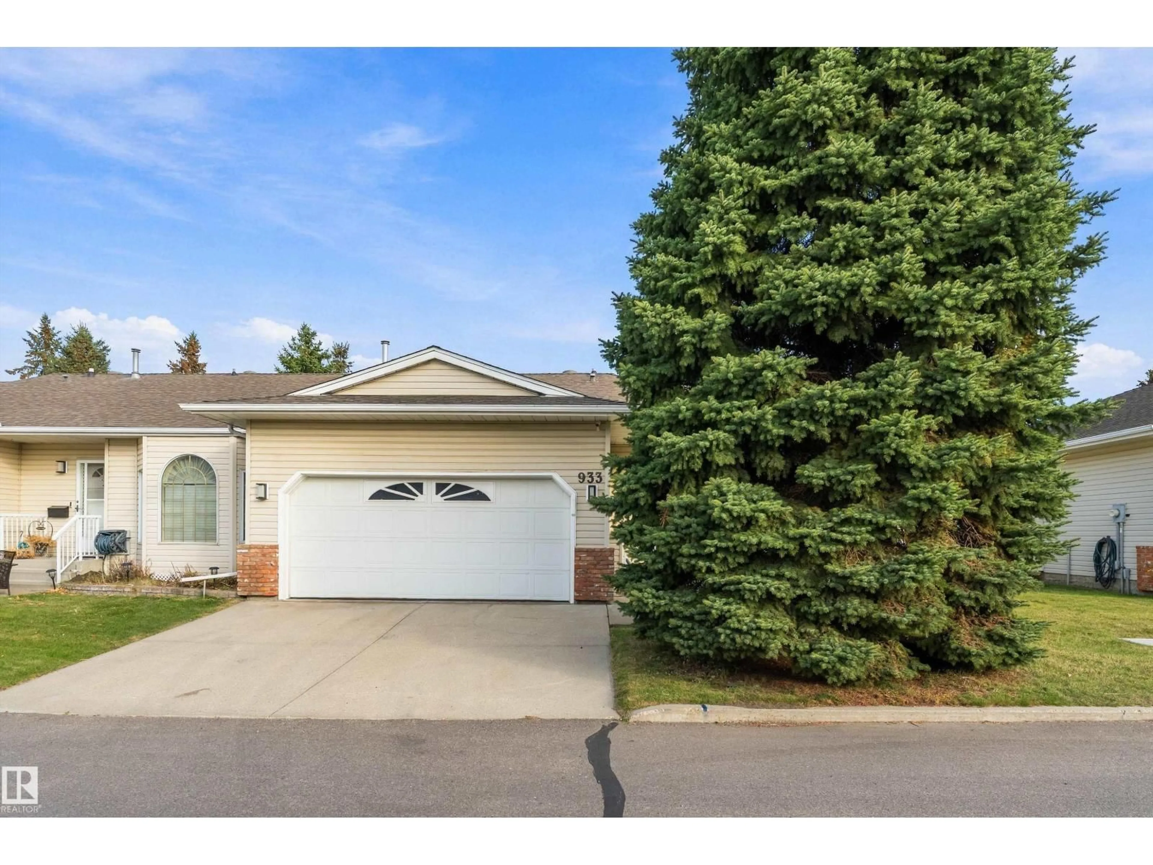 Unknown for 933 YOUVILLE DR W NW, Edmonton Alberta T6L6T2