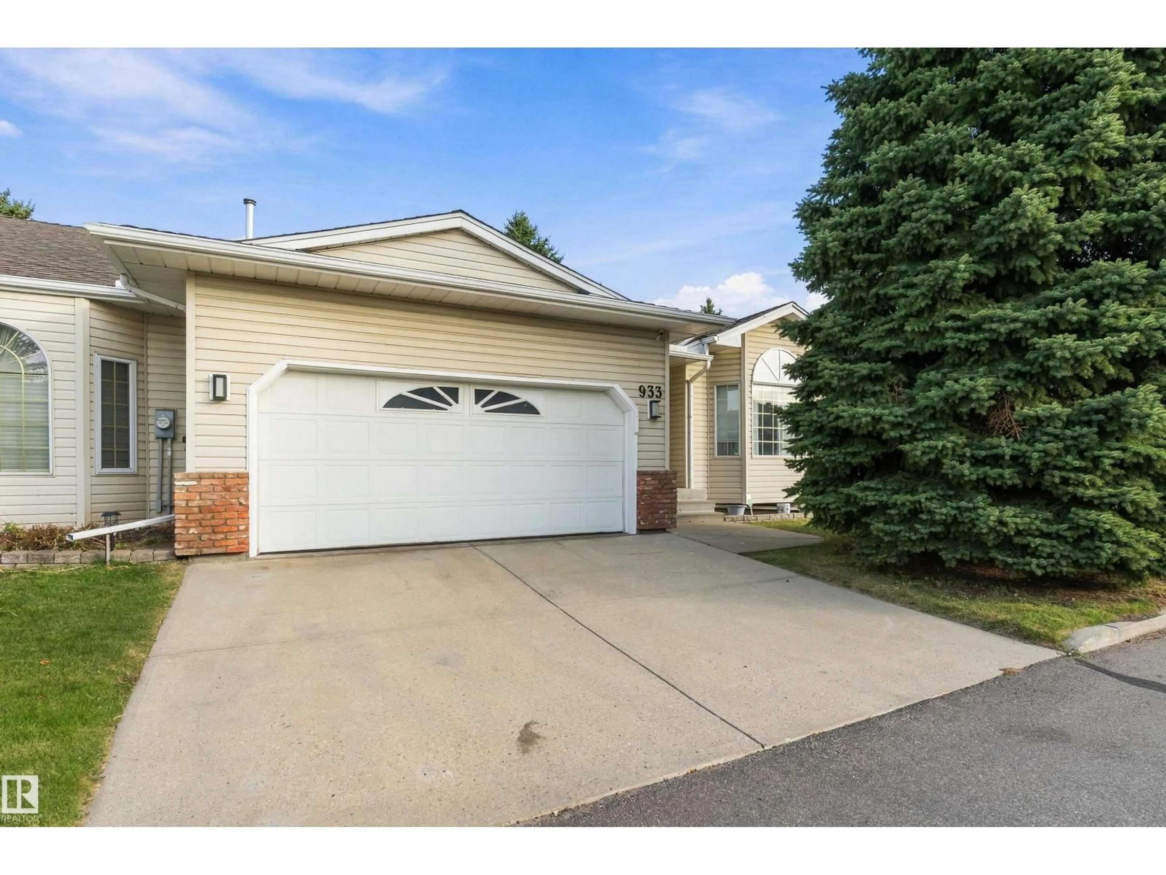 Unknown for 933 YOUVILLE DR W NW, Edmonton Alberta T6L6T2
