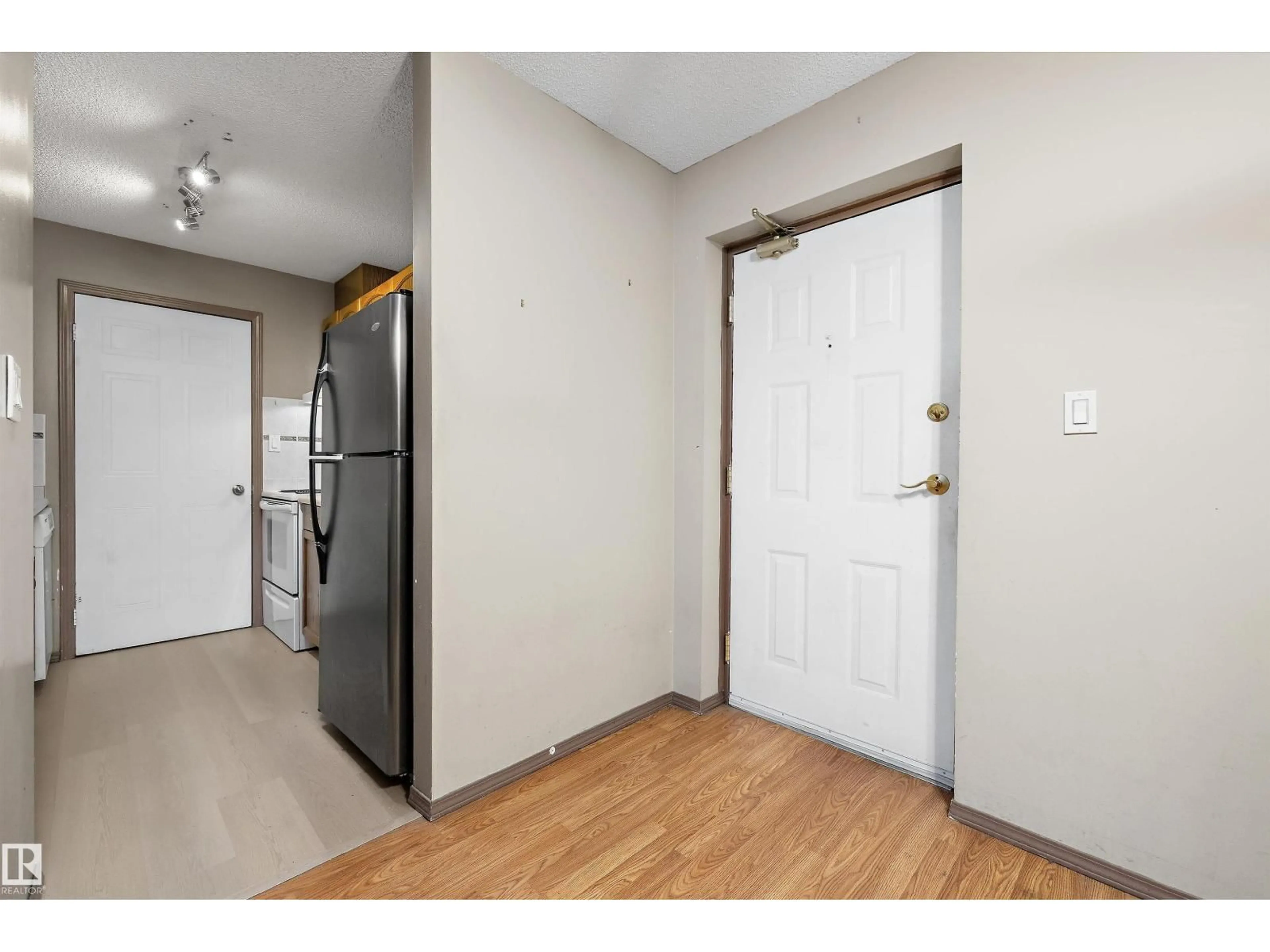Unknown for #208 - 15503 106 ST, Edmonton Alberta T5X5W7