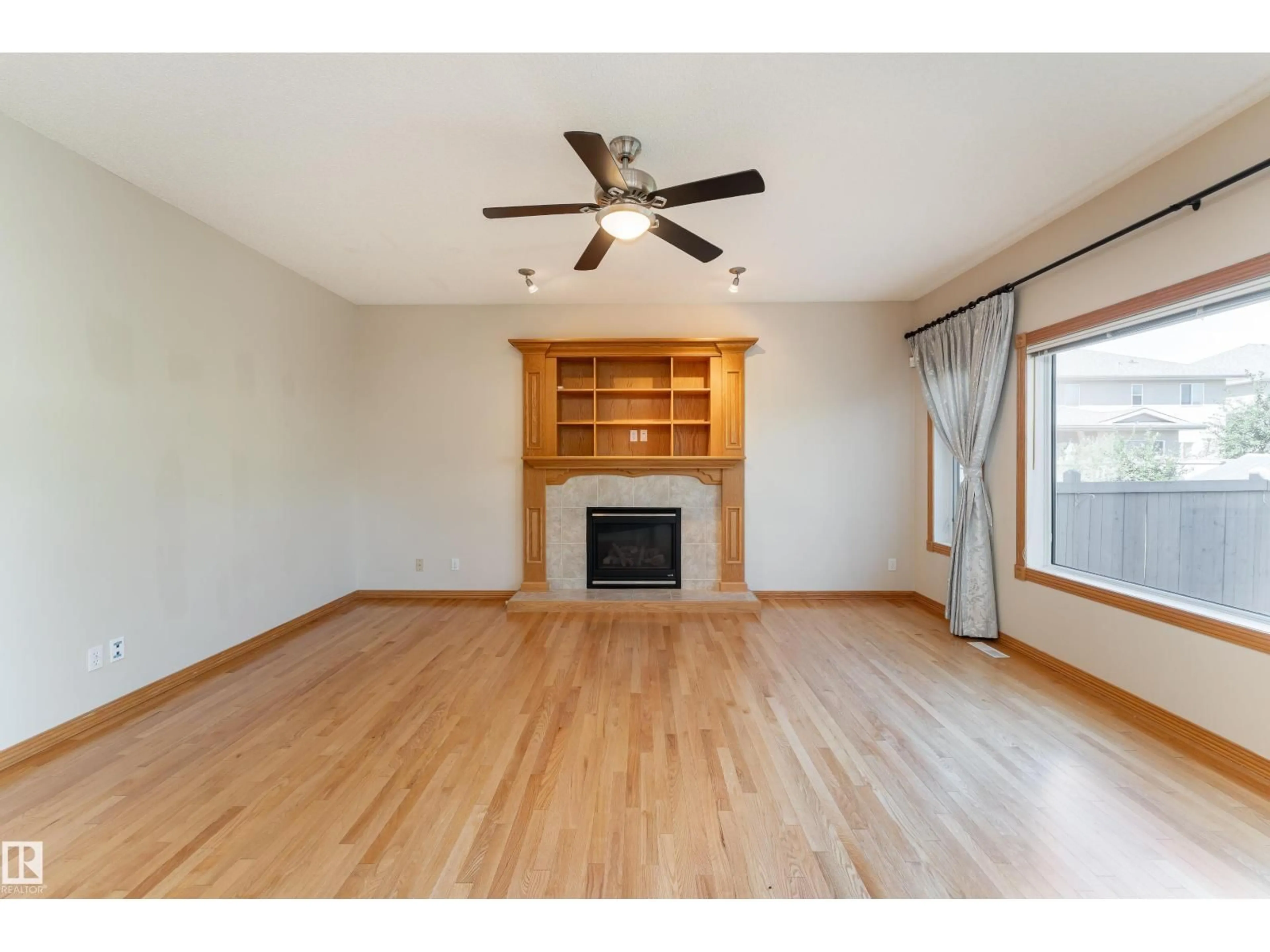 A pic of a room for NW - 10820 178 AV, Edmonton Alberta T5X6H6
