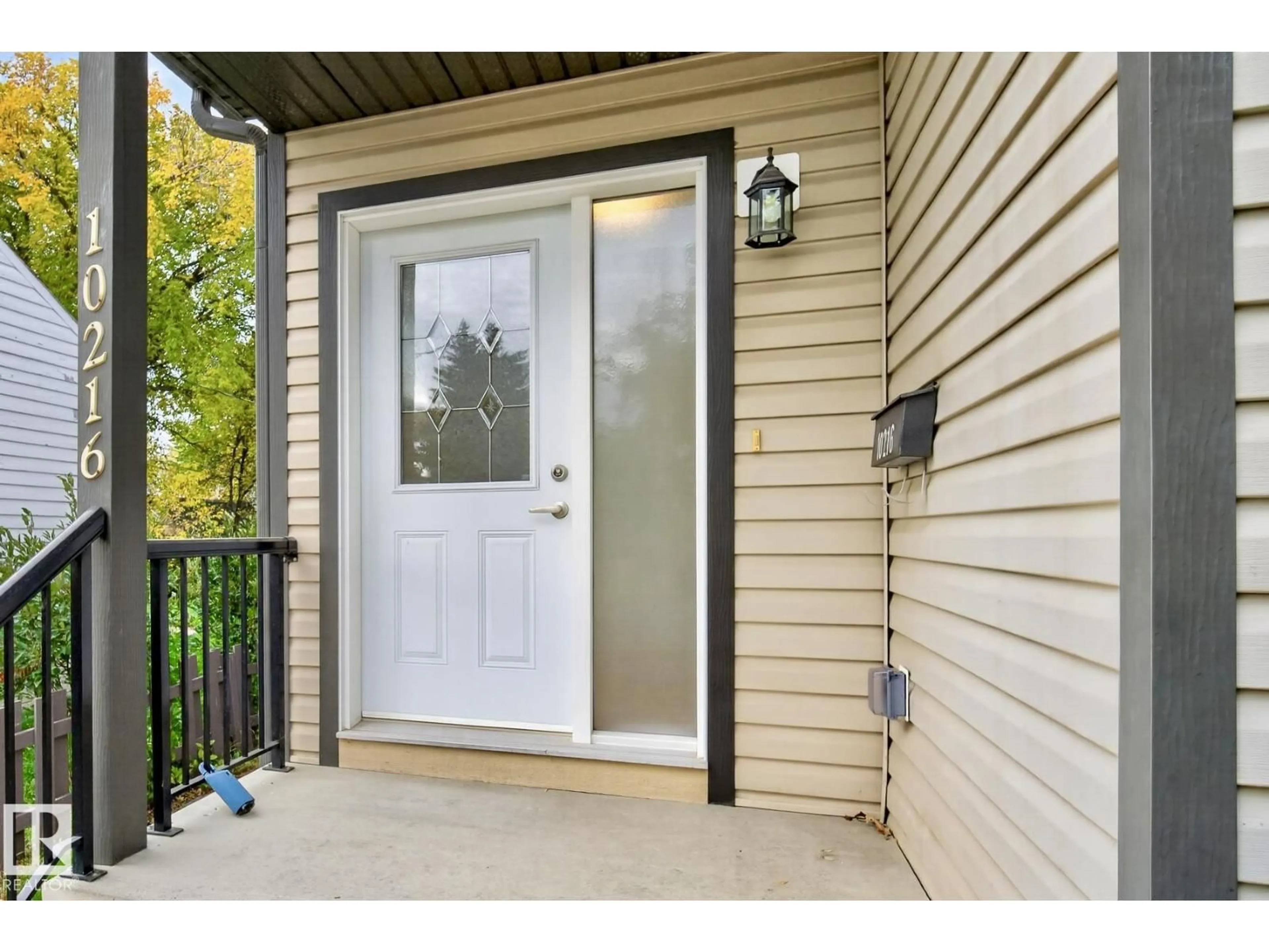 Indoor entryway for NW - 10216 150 ST, Edmonton Alberta T5P1P3