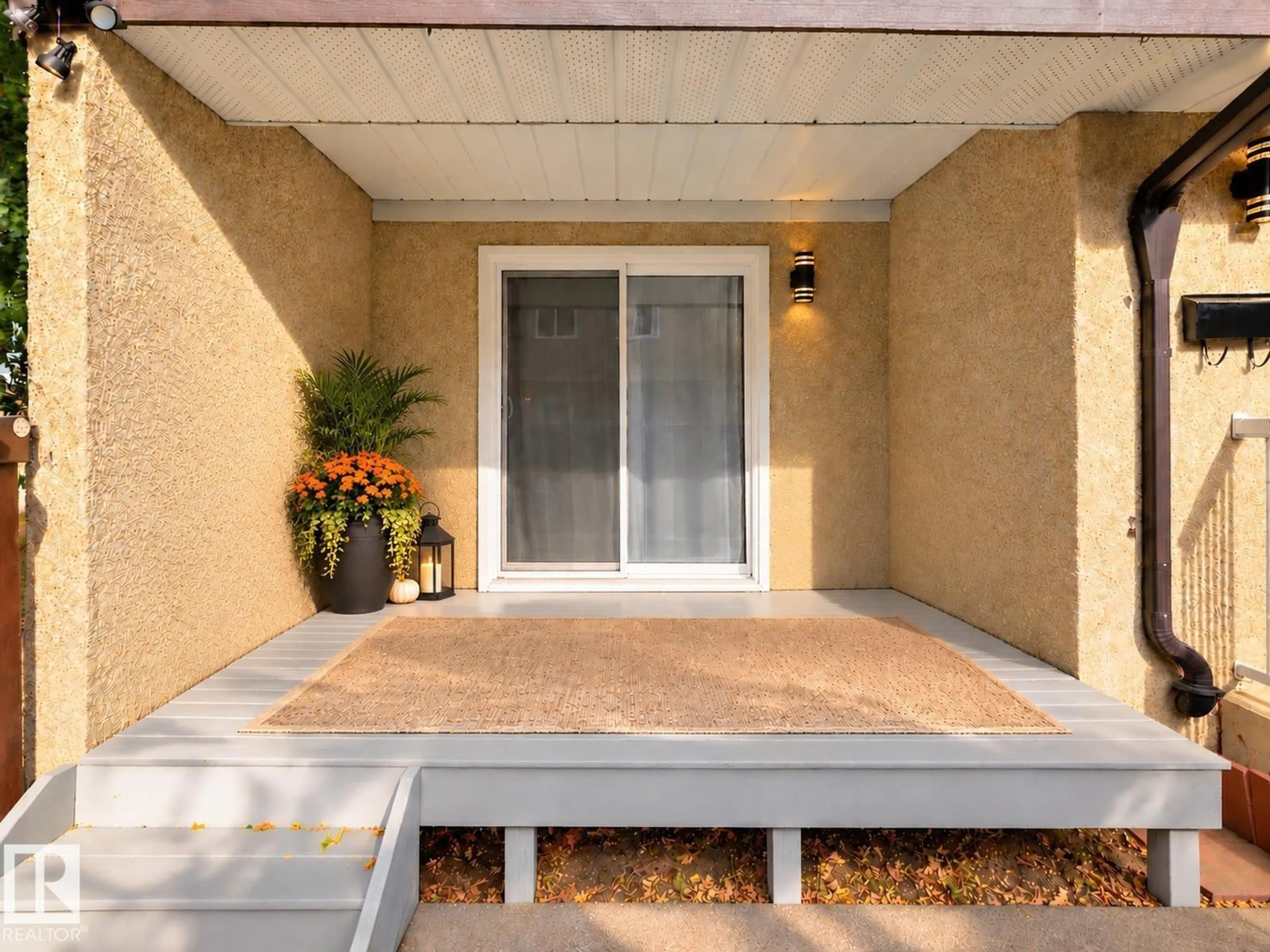 Indoor entryway for NW - 7209 180 ST, Edmonton Alberta T5T3G1