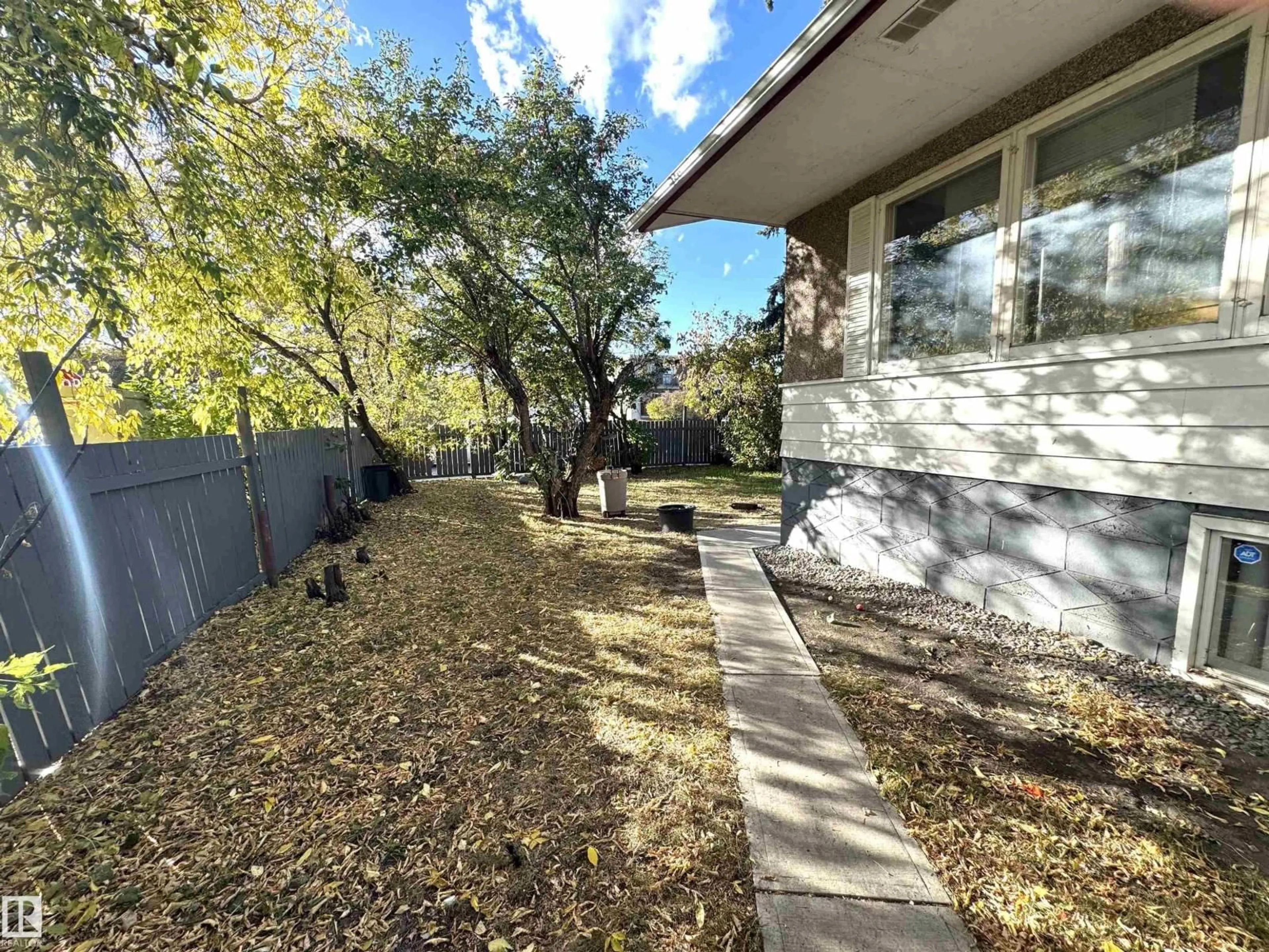 A pic from outside/outdoor area/front of a property/back of a property/a pic from drone, unknown for 8108 124 AV, Edmonton Alberta T5B1C1