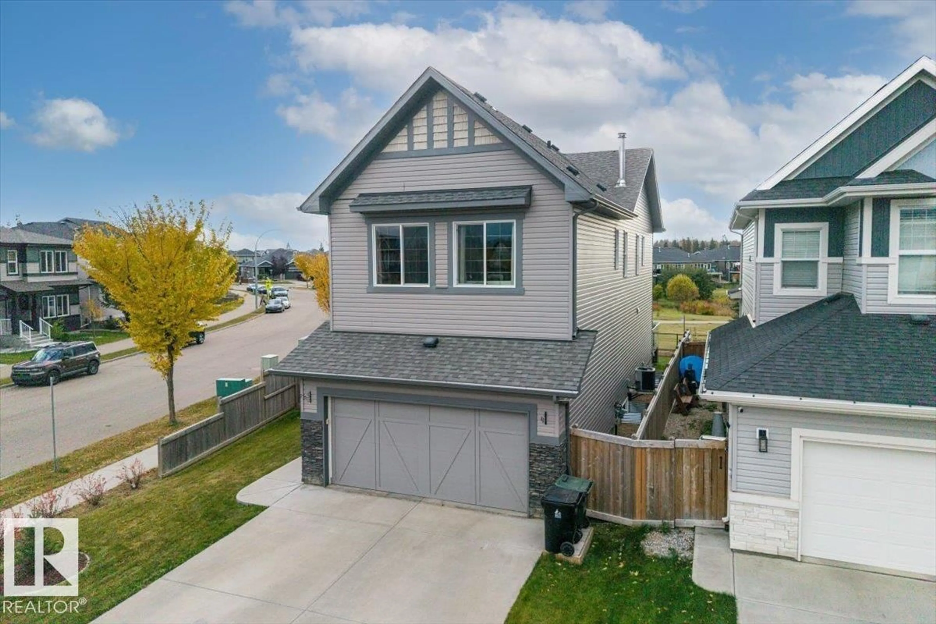 A pic from outside/outdoor area/front of a property/back of a property/a pic from drone, street for 1 HILTON CV, Spruce Grove Alberta T7X0V9