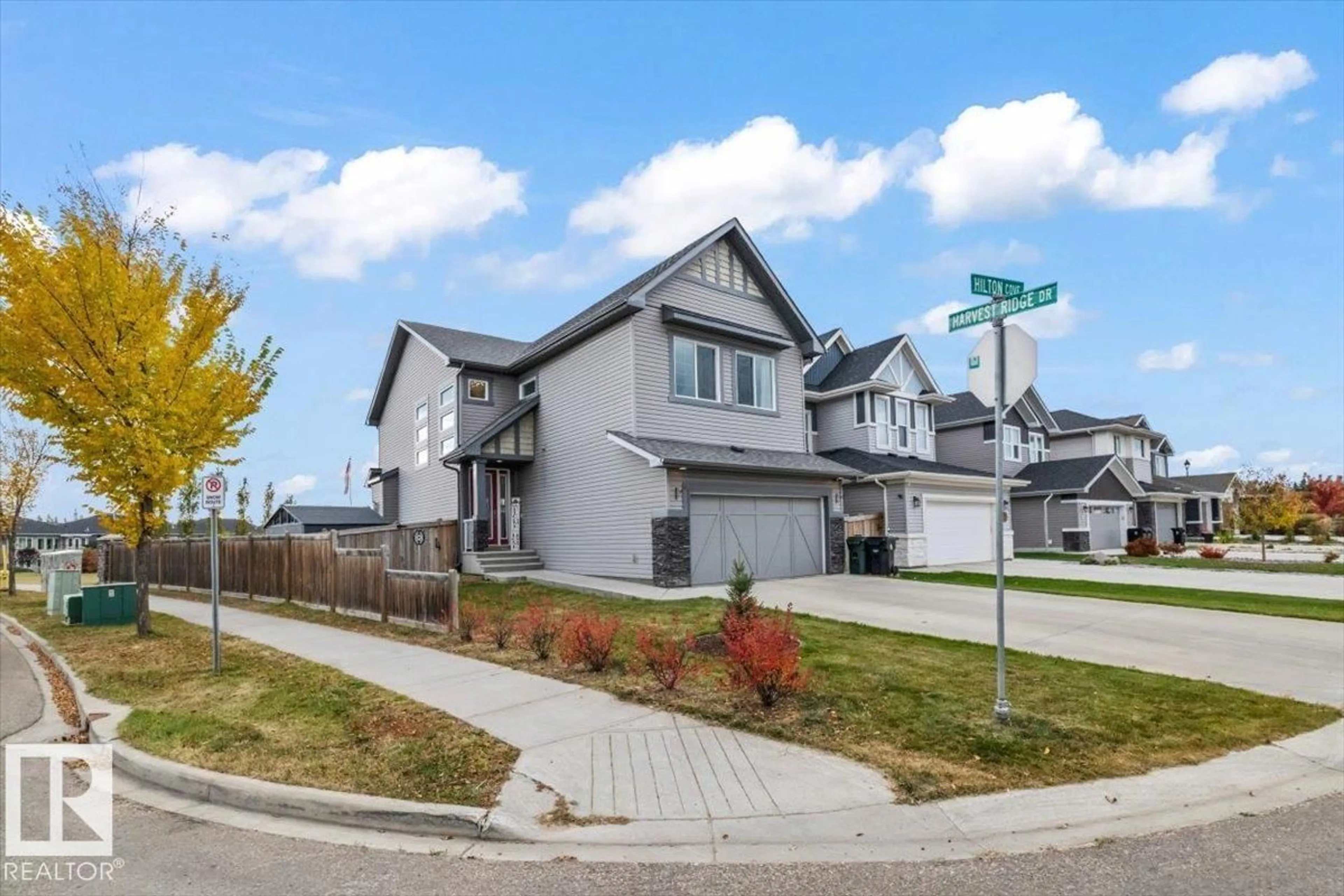 A pic from outside/outdoor area/front of a property/back of a property/a pic from drone, street for 1 HILTON CV, Spruce Grove Alberta T7X0V9