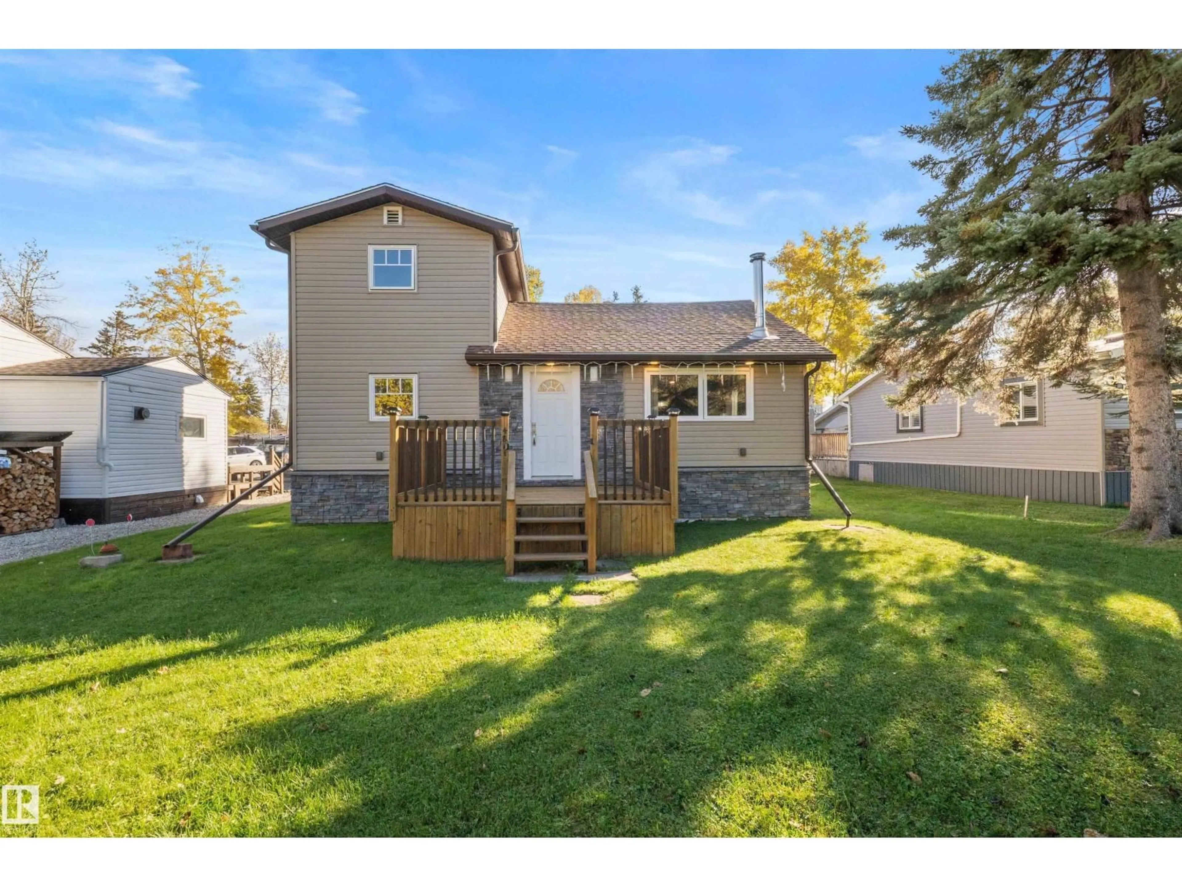 Home with vinyl exterior material, street for 4811 60 ST, Rural Lac Ste. Anne County Alberta T9E0A0