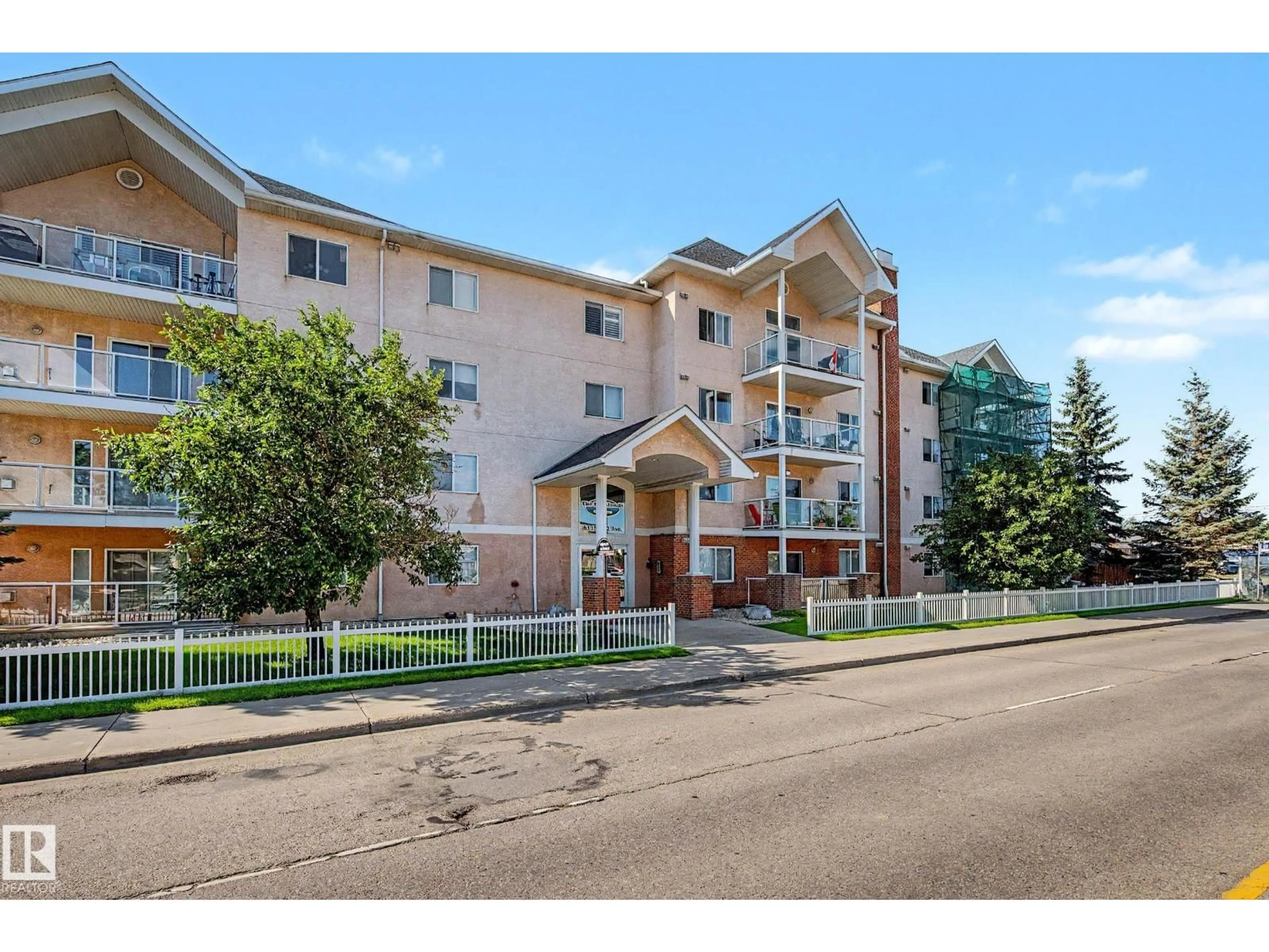 Patio, unknown for #203 - 8119 112 AV, Edmonton Alberta T5B0G1