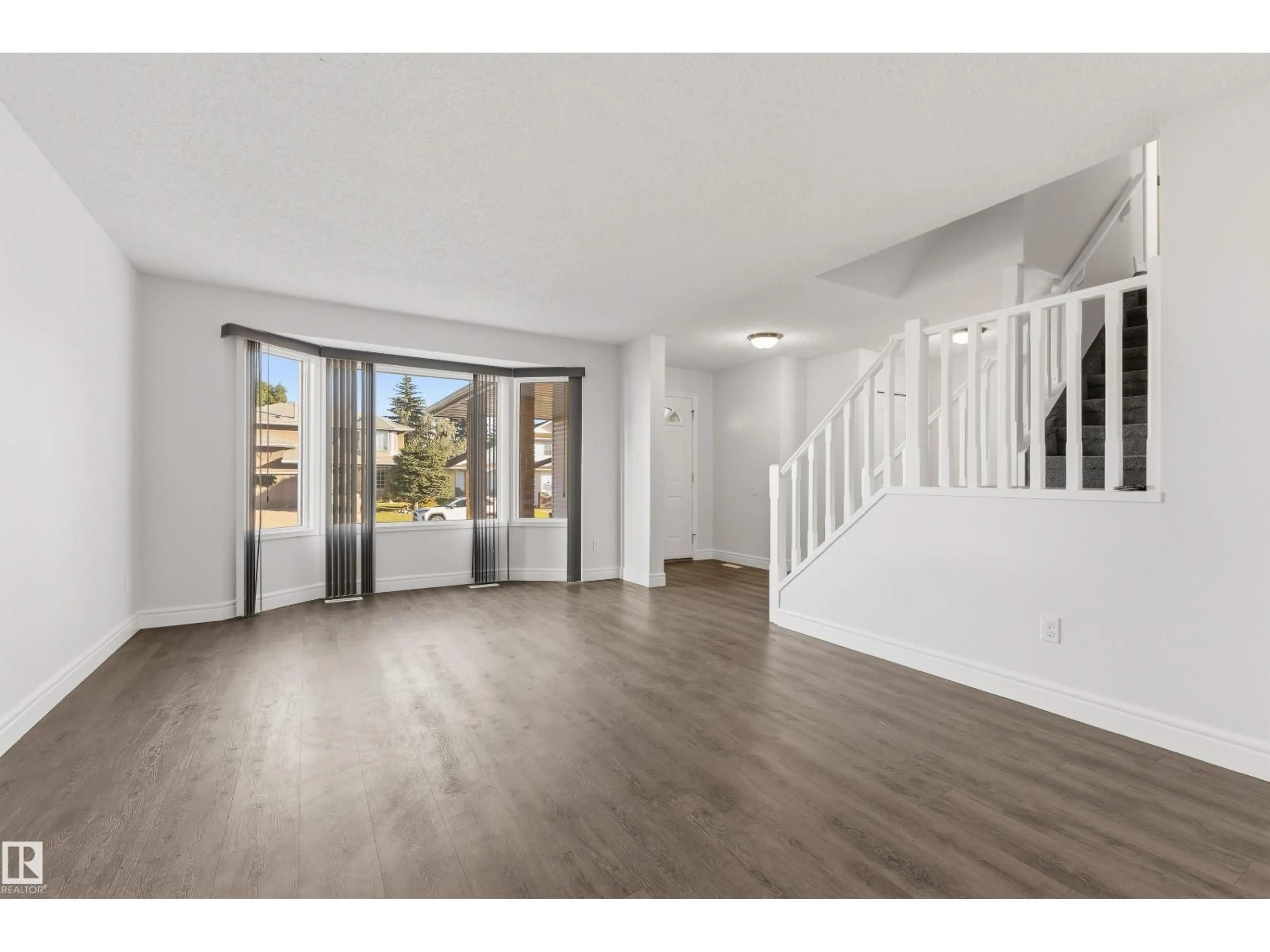 Unknown for 18907 90 AV NW, Edmonton Alberta T5T5W2