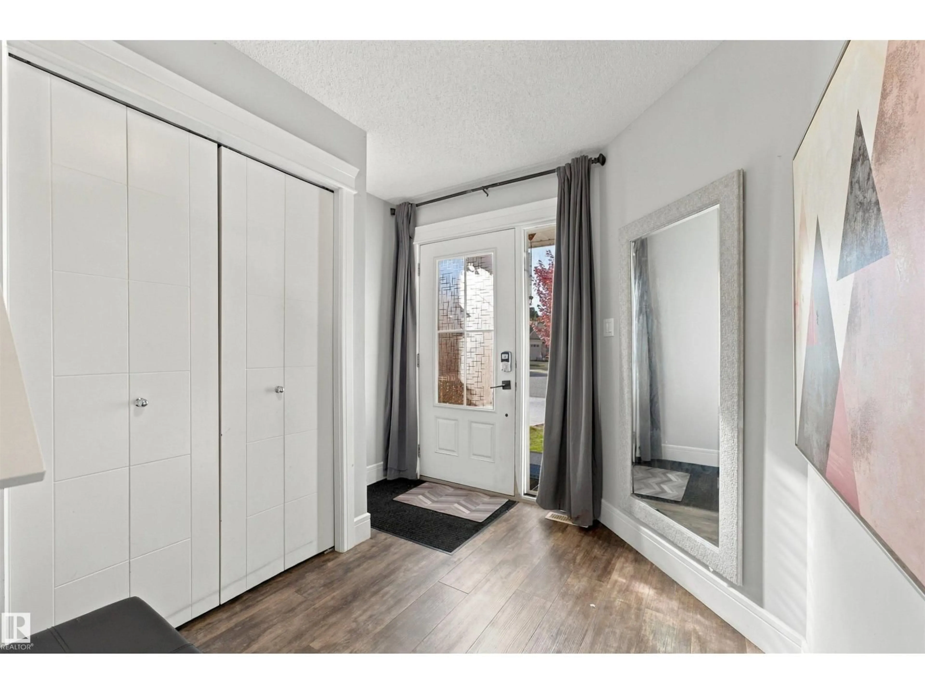 Indoor entryway for SW SW - 2819 DUKE CR, Edmonton Alberta T6W3Y3