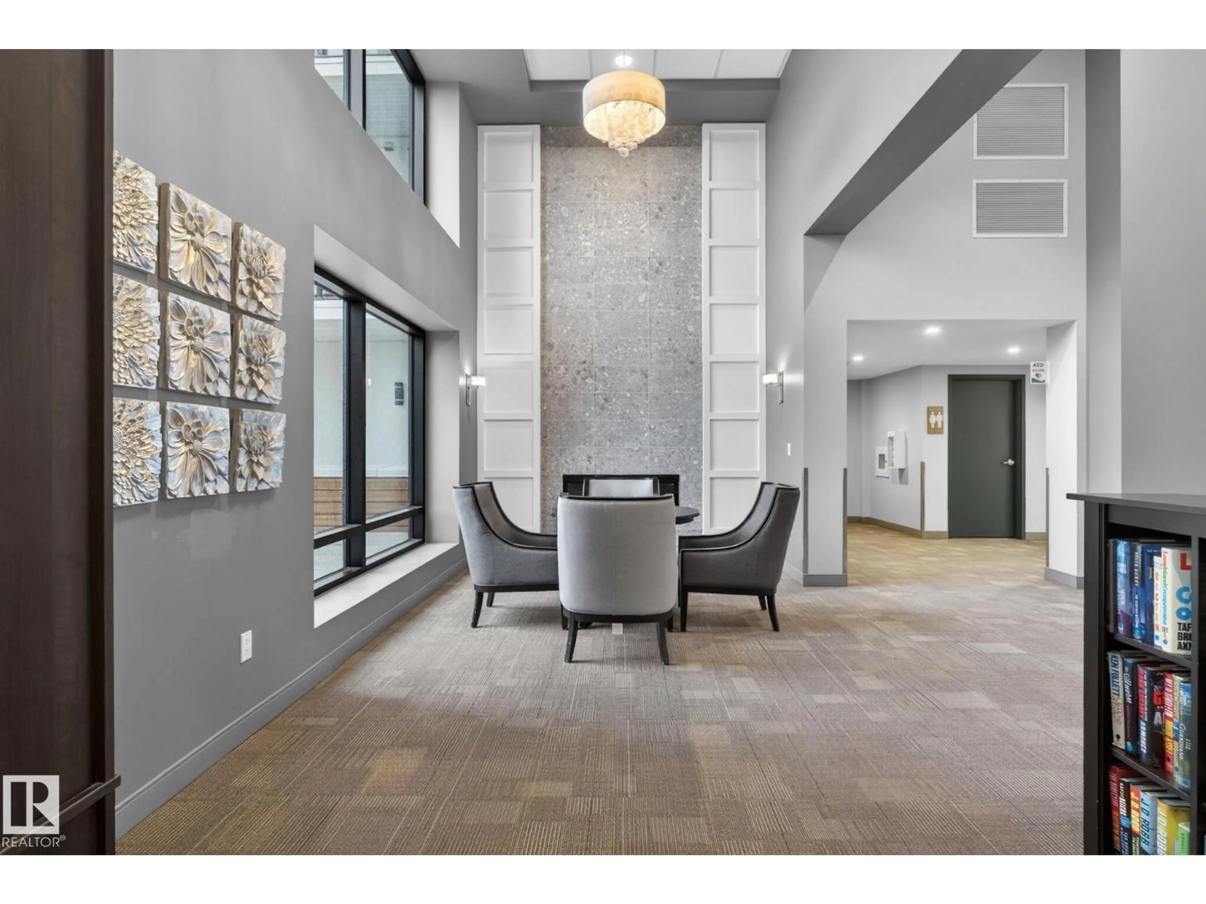 Indoor foyer for 200 - 514 BELLEROSE DR, St. Albert Alberta T8N7P7