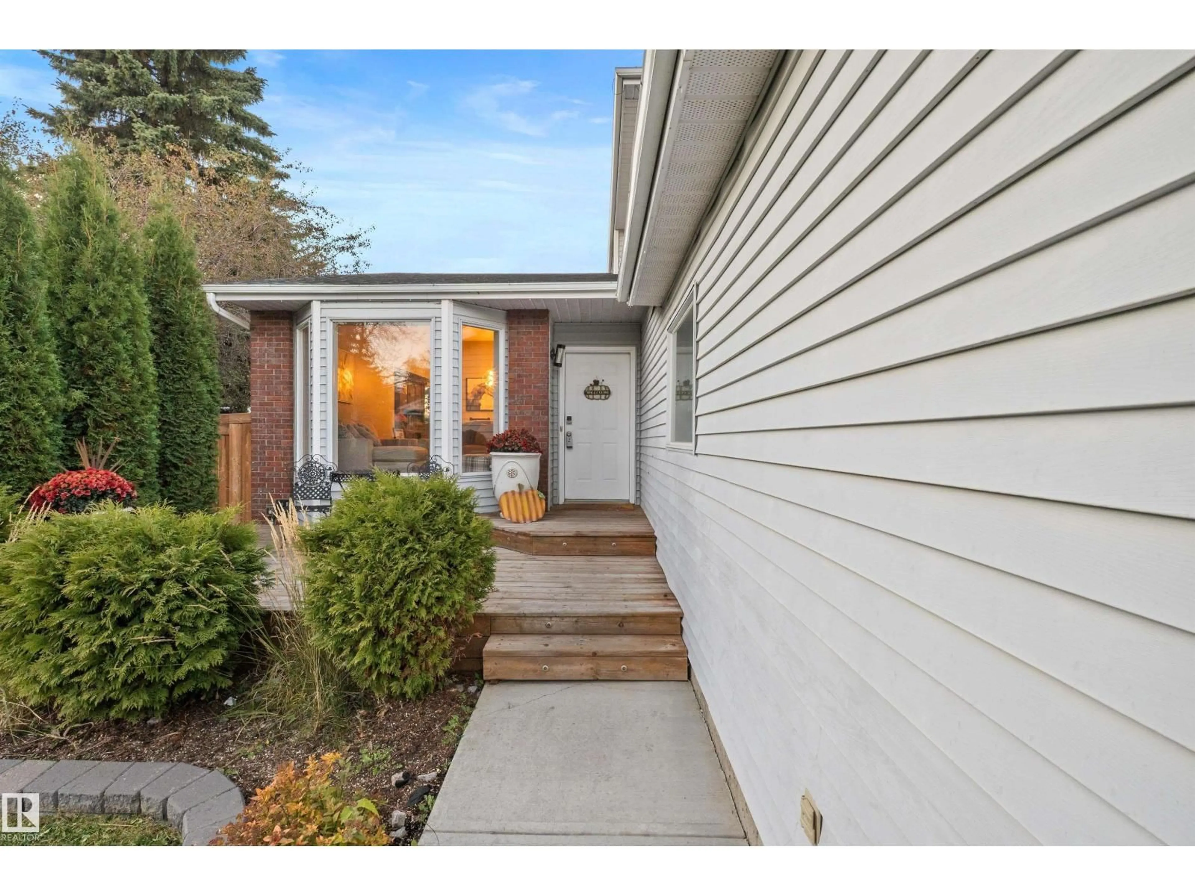 Unknown for 17 DONLEVY PL, St. Albert Alberta T8N4W3