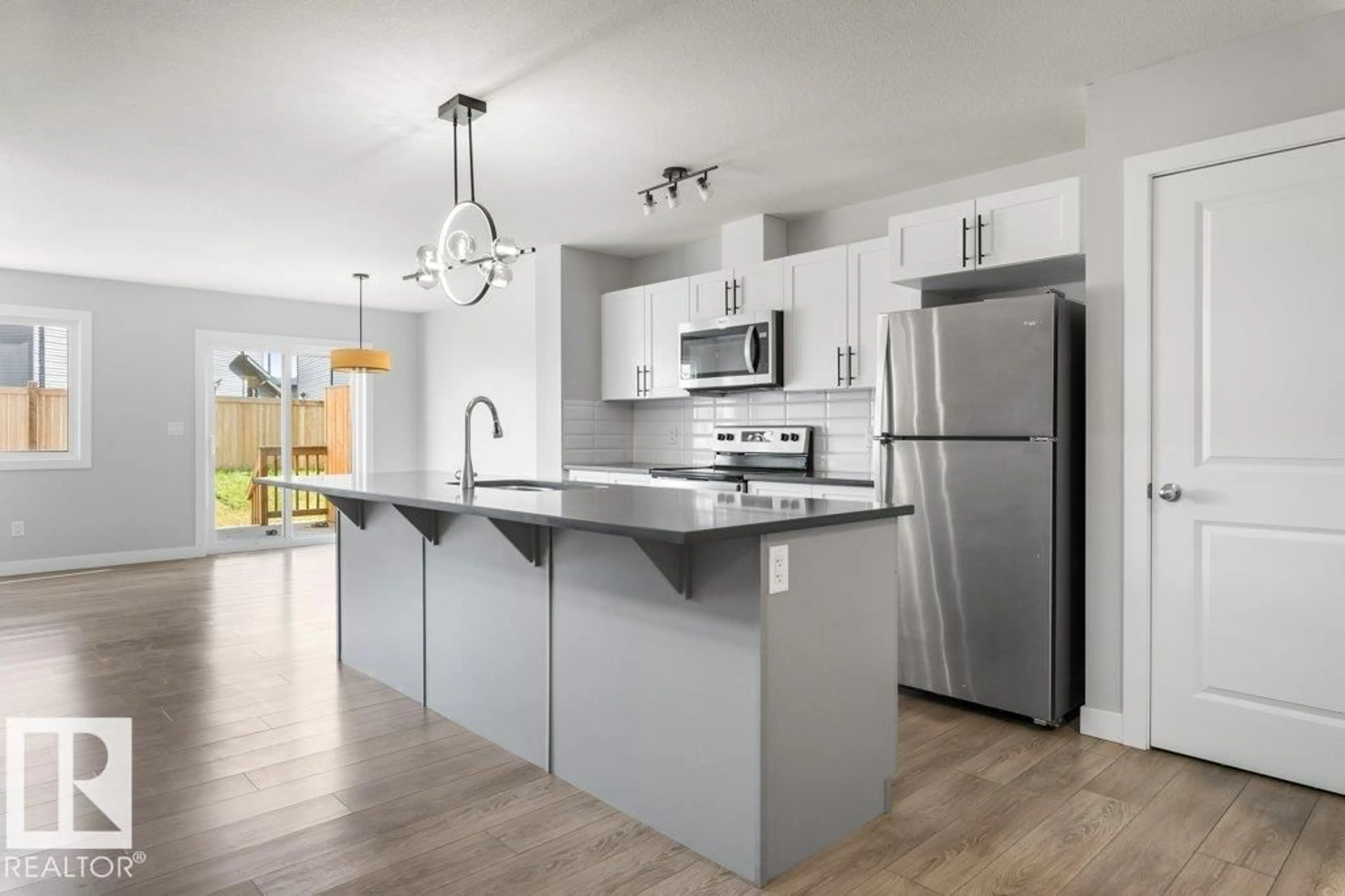 Open concept kitchen, unknown for SW - 9355 PEAR LINK LI, Edmonton Alberta T6X2V9