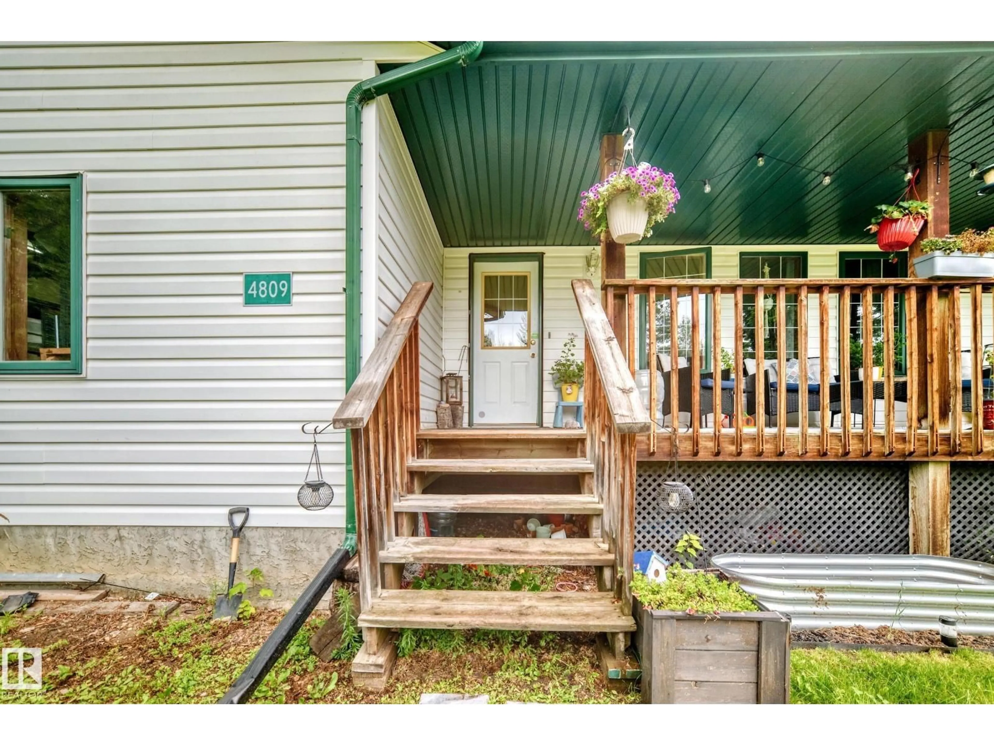 Indoor entryway for 4809 51 ST, Jarvie Alberta T0G1H0