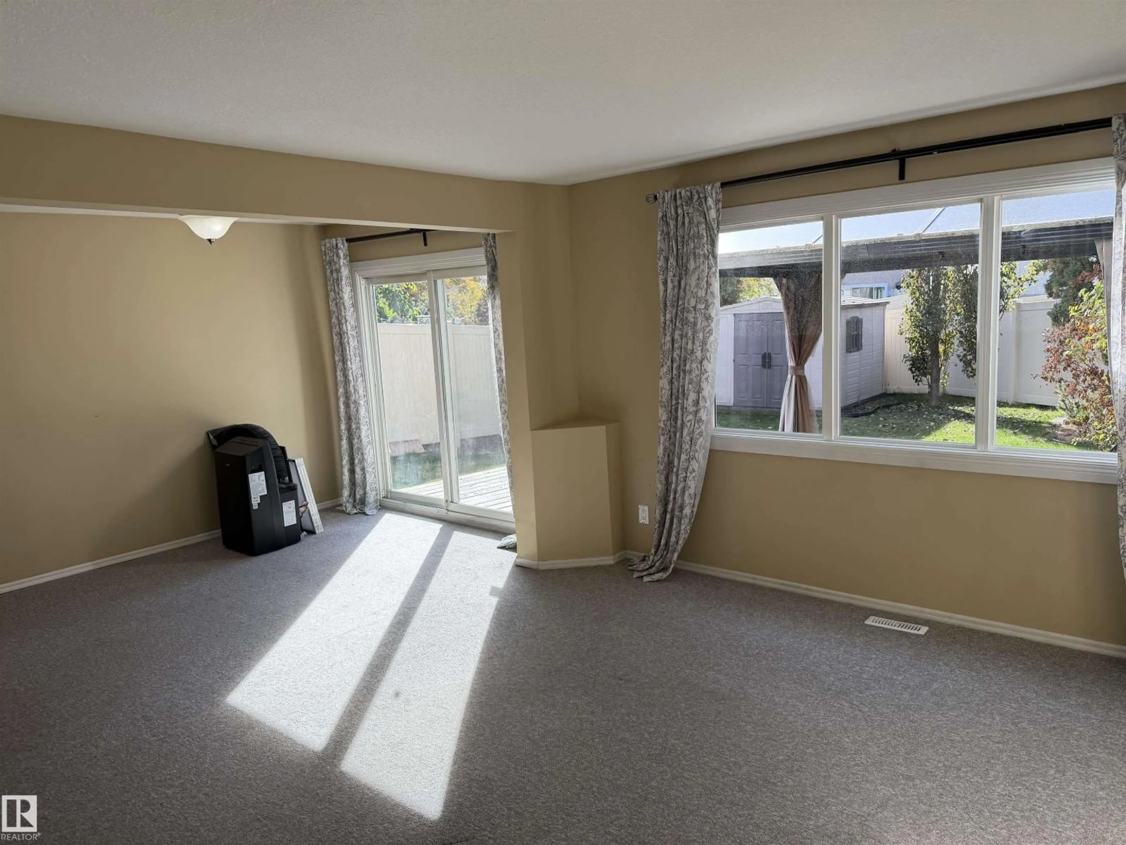 A pic of a room for NW - 9561A 180A ST, Edmonton Alberta T5T2Z4