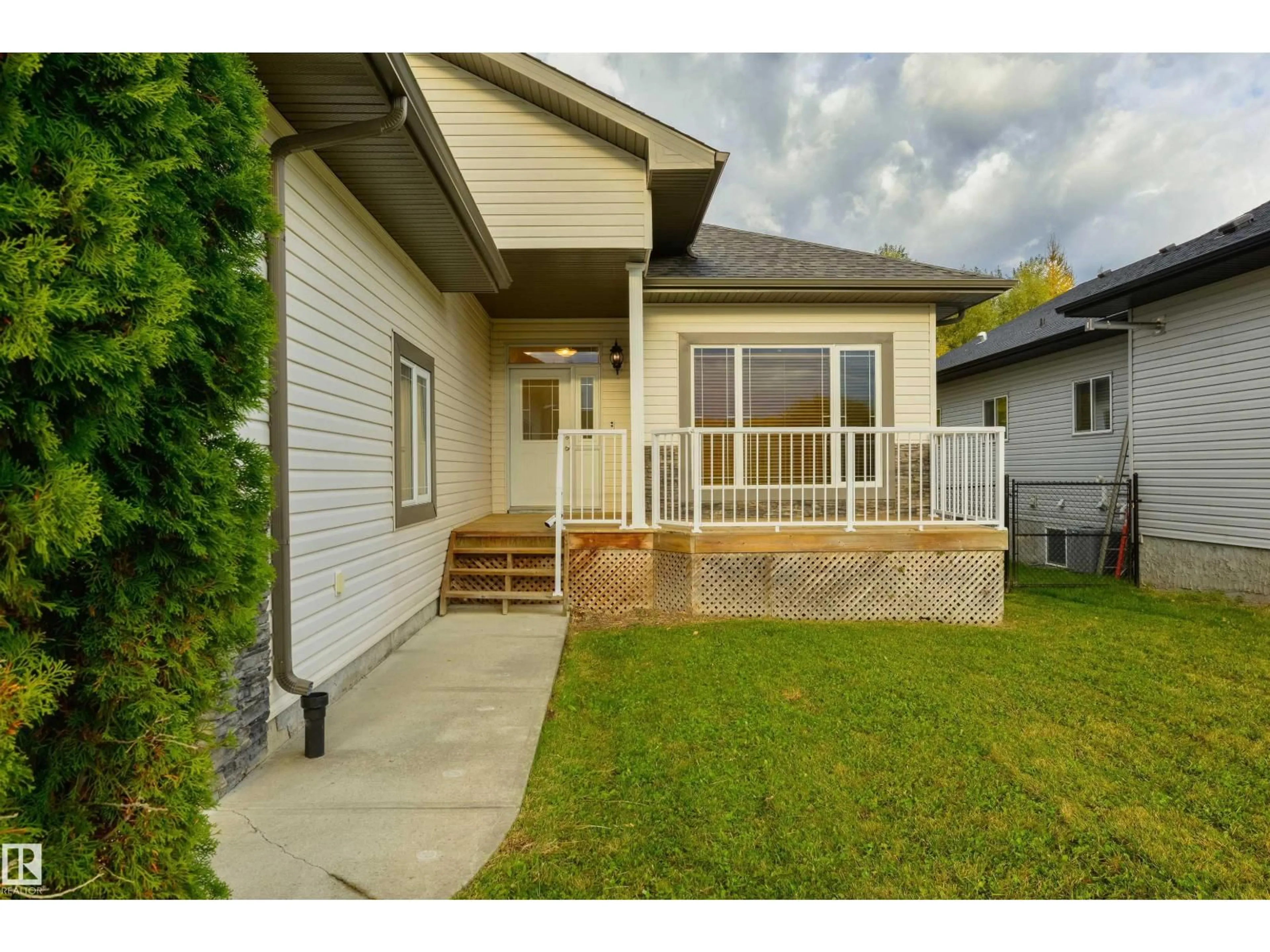 Home with vinyl exterior material, street for 4324 43 AV, Rural Lac Ste. Anne County Alberta T0E0A0