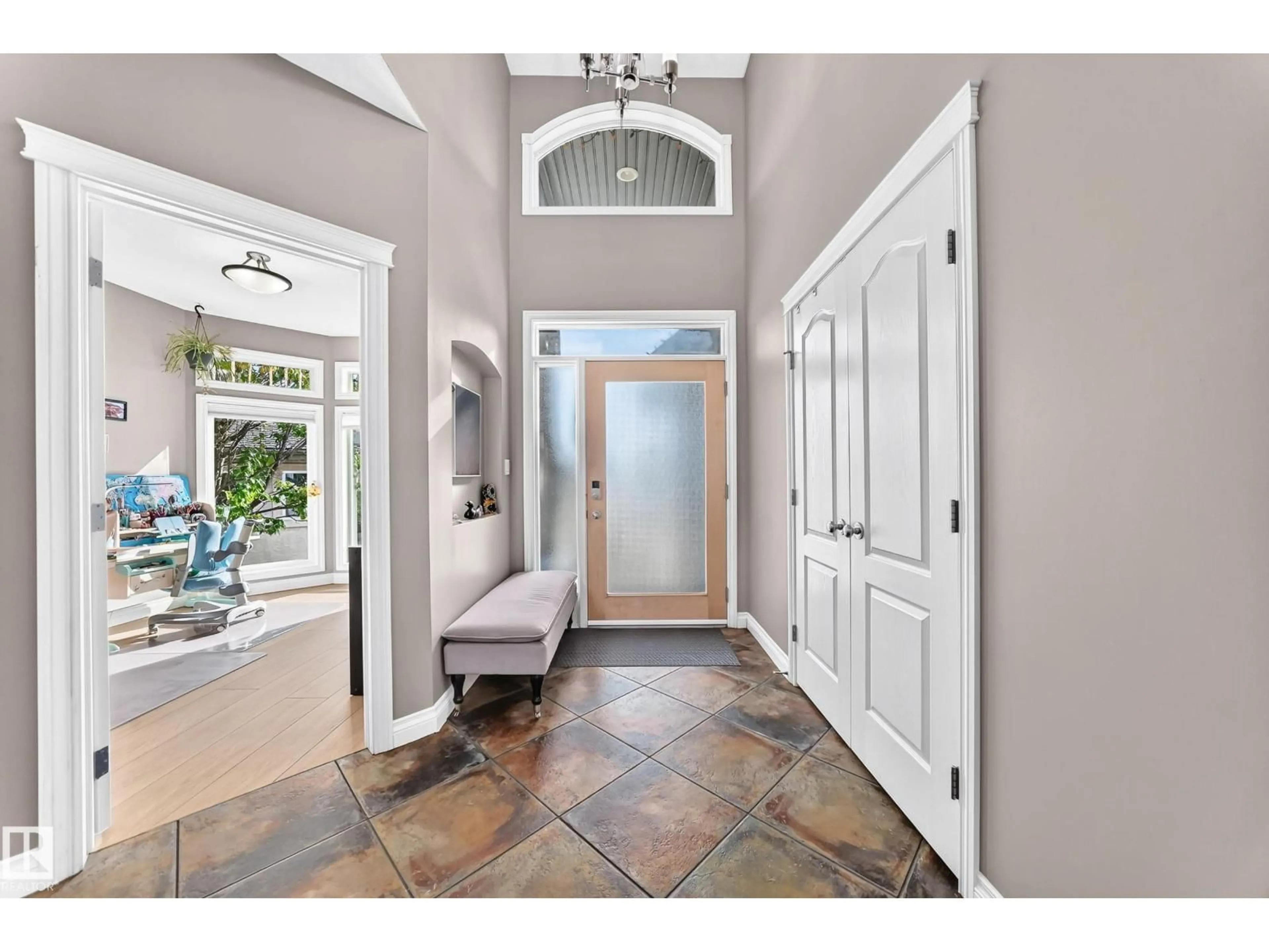 Indoor entryway for NW - 2412 TEGLER GREEN, Edmonton Alberta T6R3K2