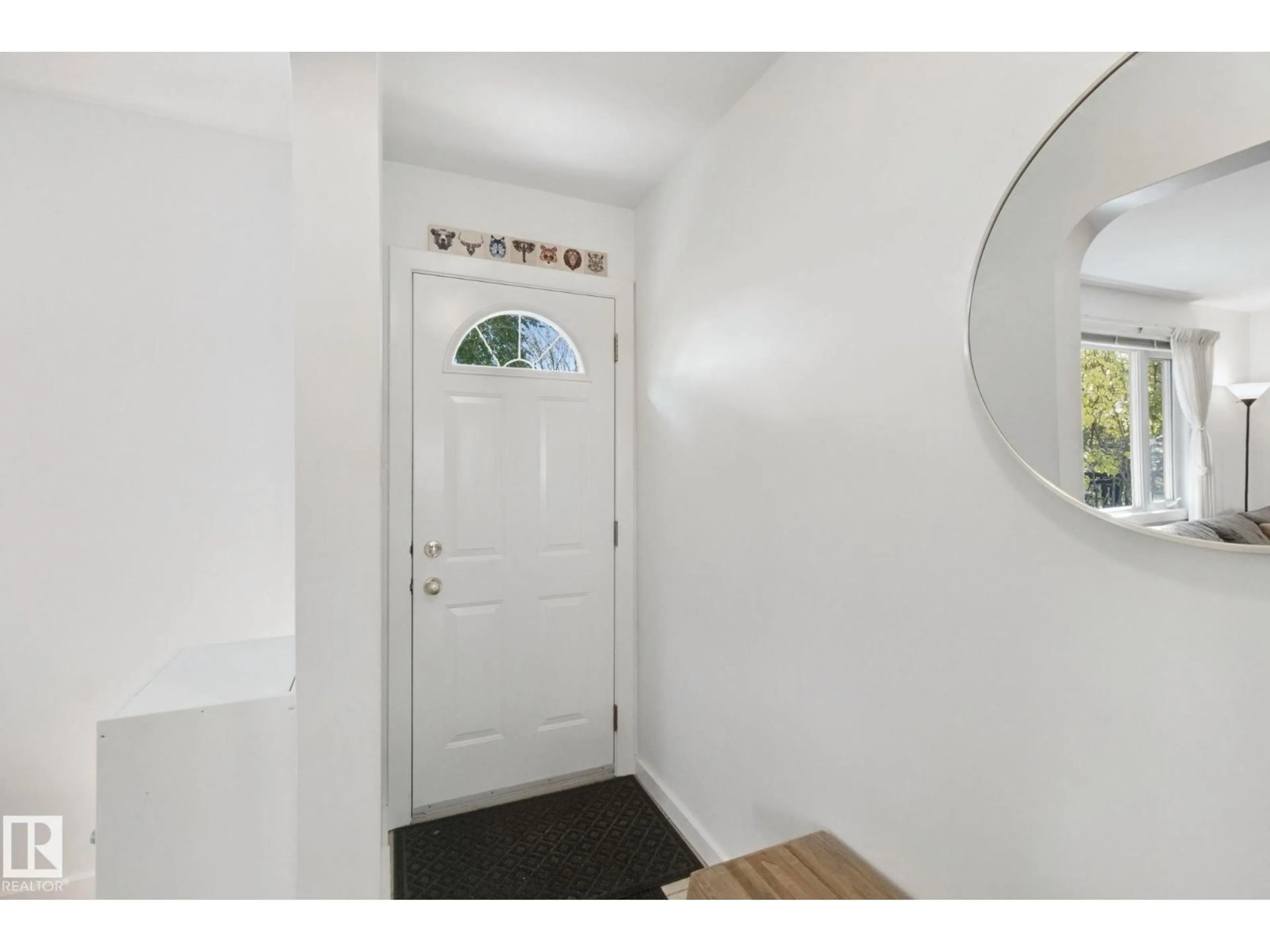 Indoor entryway for NW - 11639 134 ST, Edmonton Alberta T5M1J3